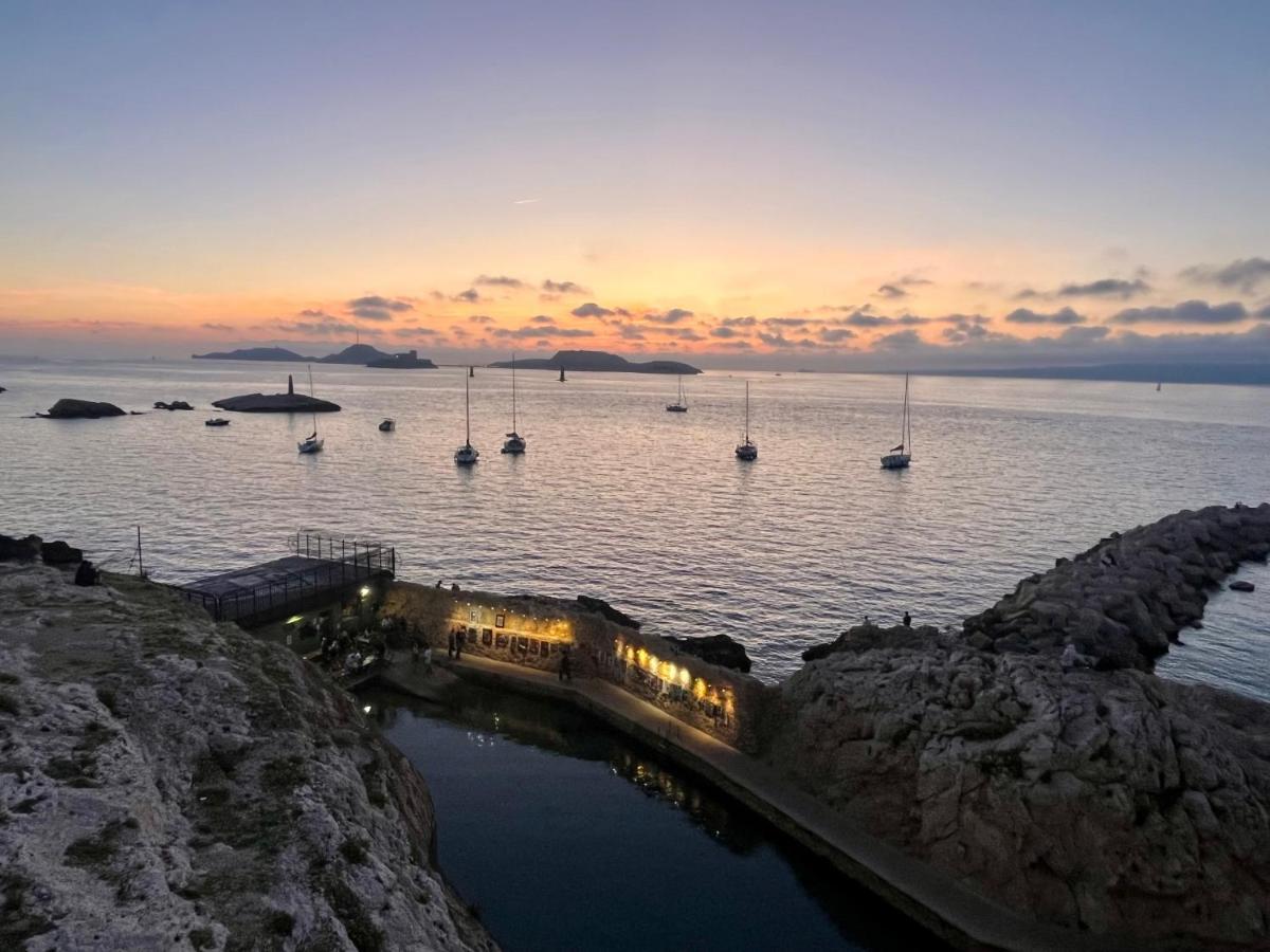 Sur La Corniche Kennedy Face A La Apartamento Marselha