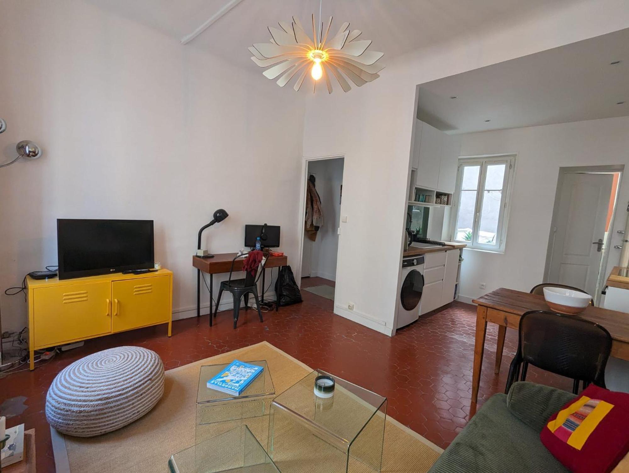 3 Nights Minimum, Renovated Entire Flat, Of Marseille, 4 People, 1first Floor Căn hộ *