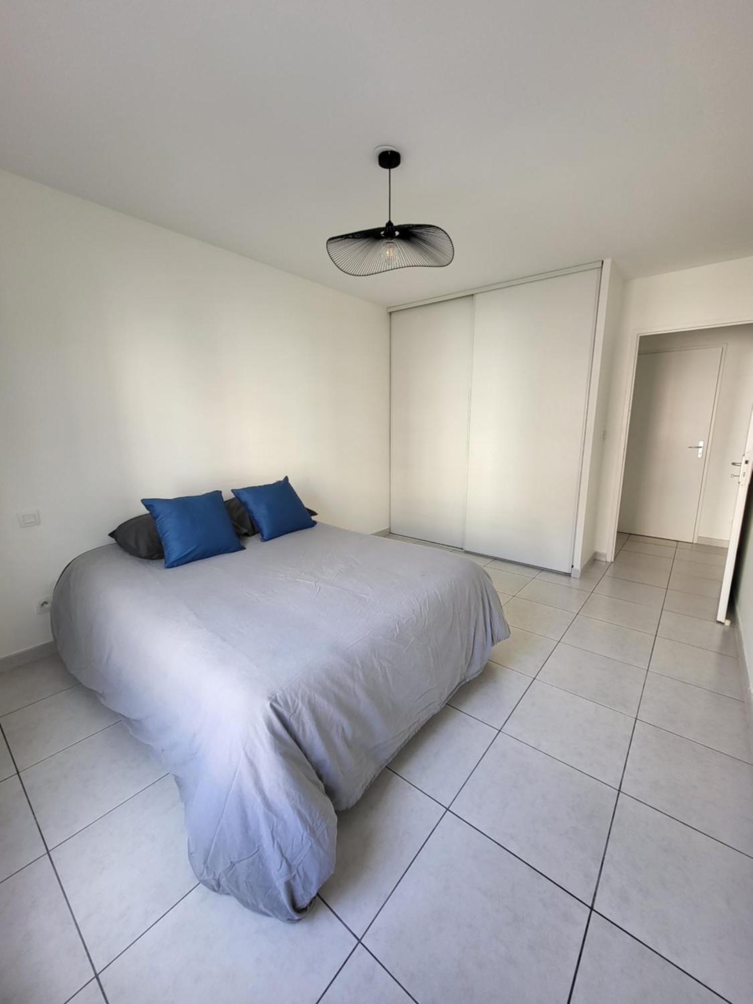 T3 Spacieux Et Paisible Avec Deux Places Parking Proche Vieux Port Apartment *