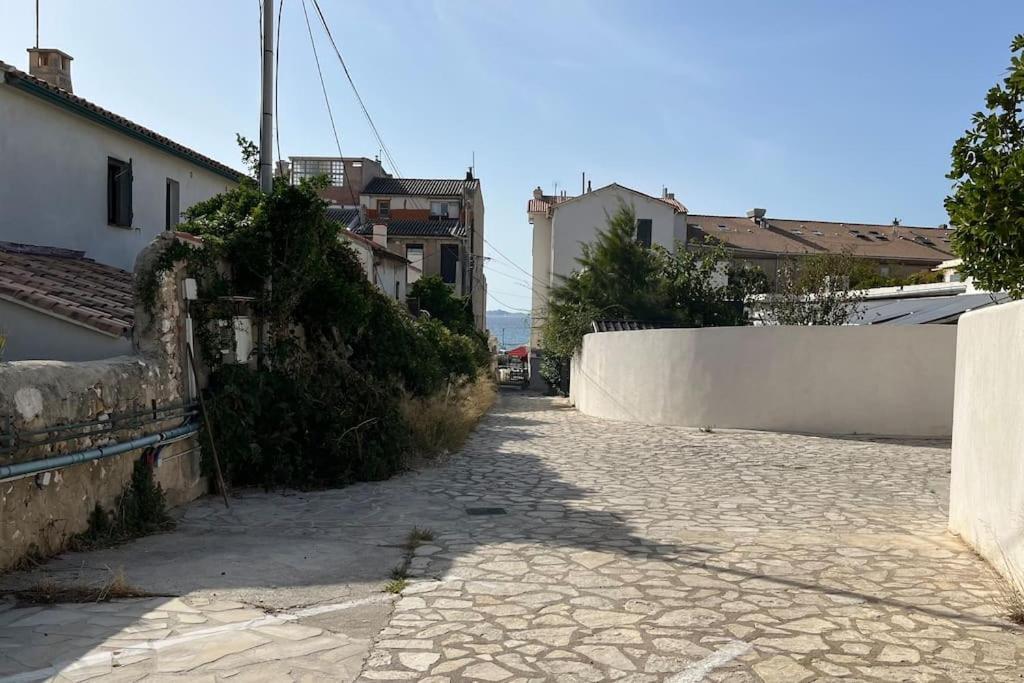 Maison+terrasse Au Calme A 100m De L'eau, Vue Marseille