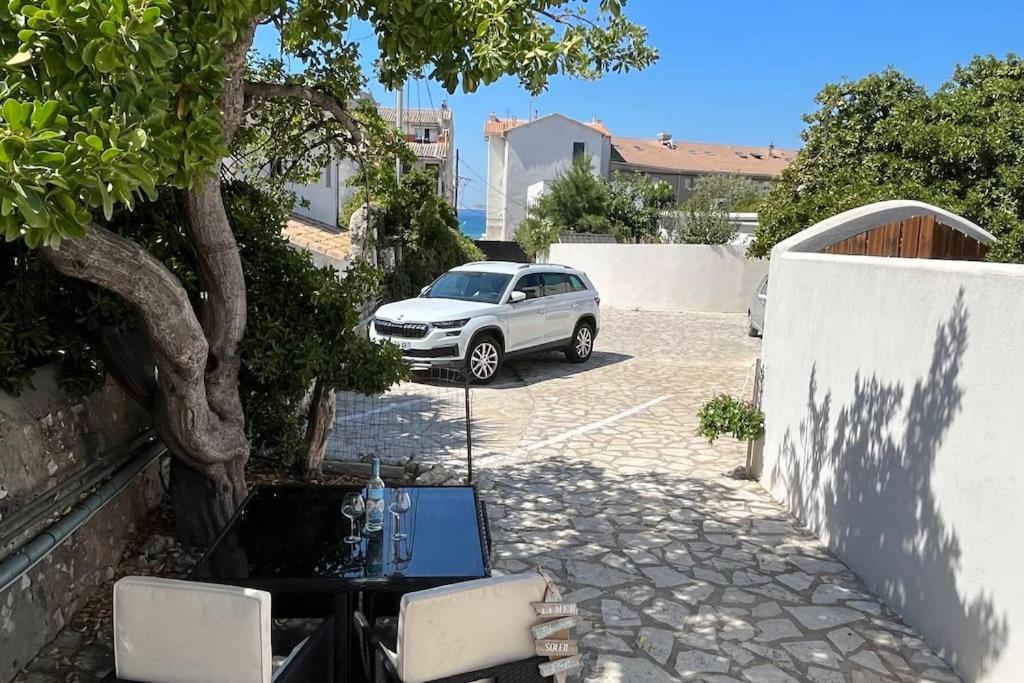 Holiday home Maison+terrasse Au Calme A 100m De L'eau, Vue *