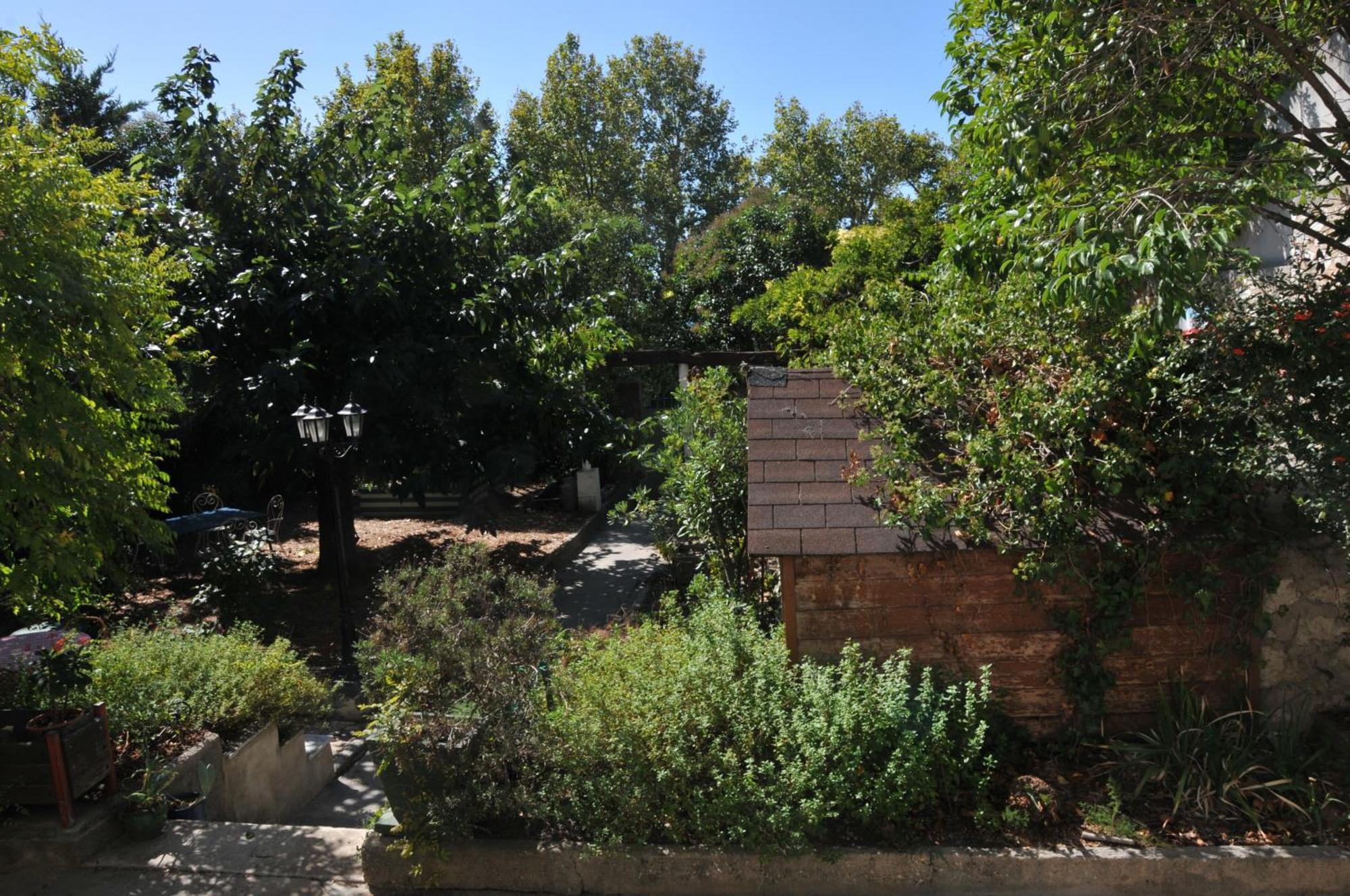 Maison Entiere Avec Un Grand Jardin A 15 Min Du Centre En Transports: Bienvenue A Qg ! Villa