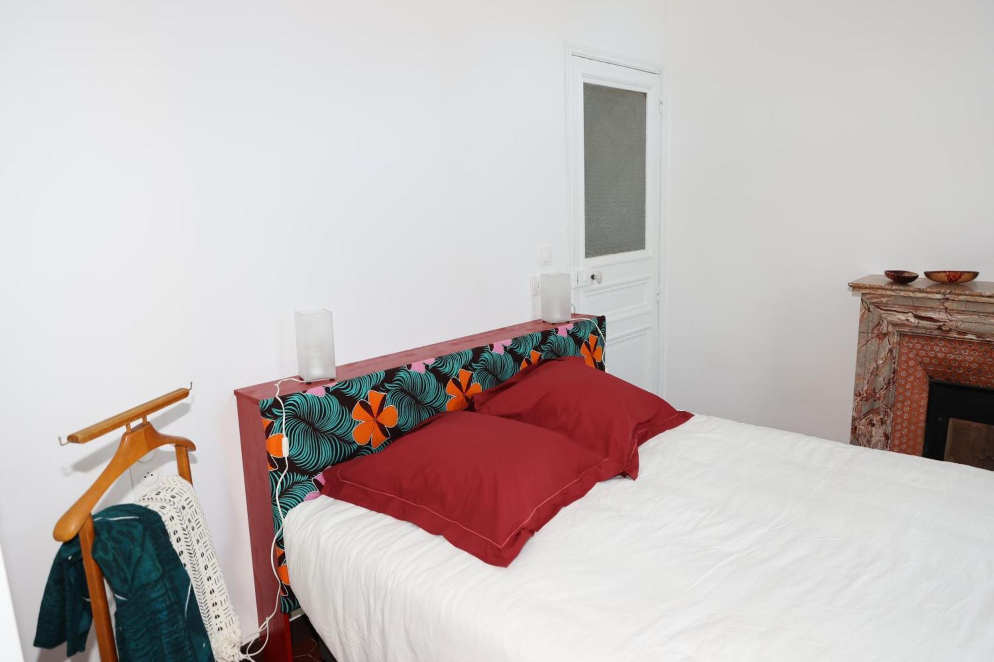 Maison Entiere Avec Un Grand Jardin A 15 Min Du Centre En Transports: Bienvenue A Qg ! *