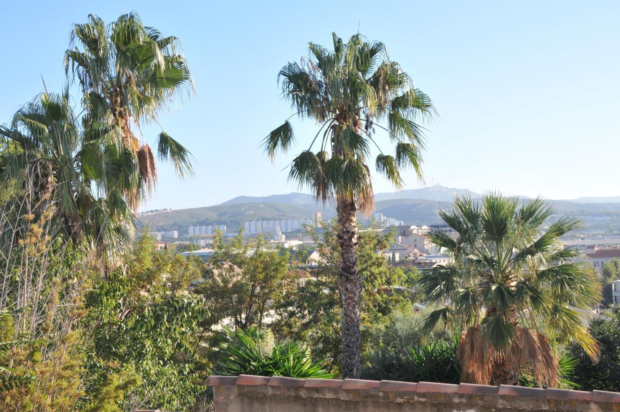Villa Maison Entiere Avec Un Grand Jardin A 15 Min Du Centre En Transports: Bienvenue A Qg ! *