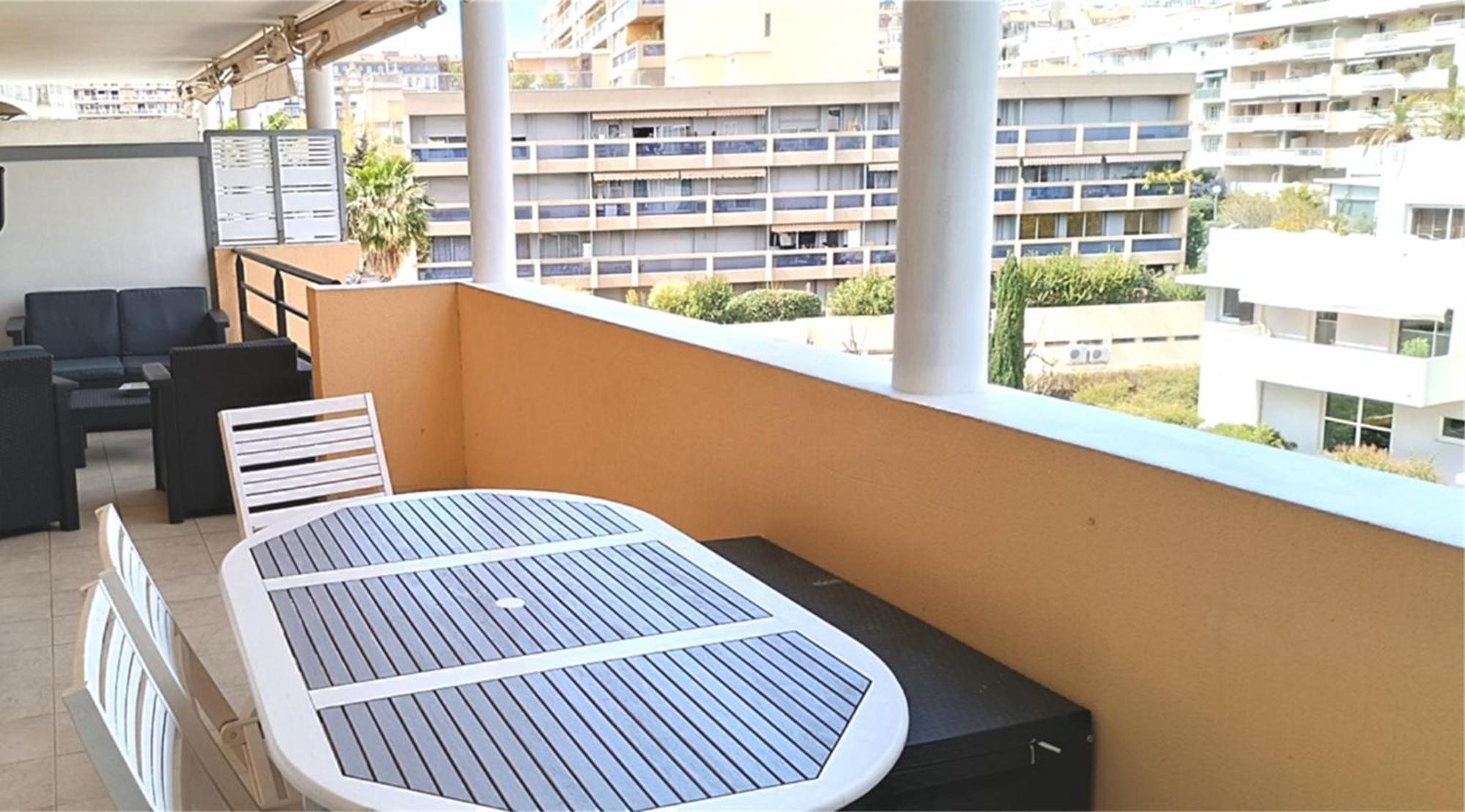 Grand T4 Carre D'or 13008 Marseille