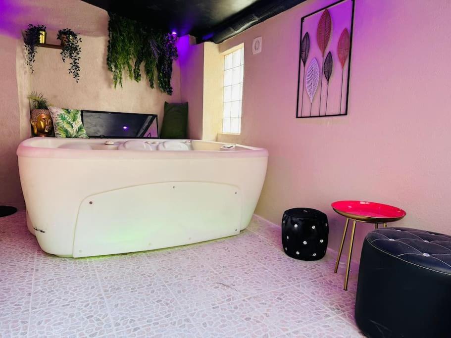 Villa 13 Nuances De Grey Jacuzzi
