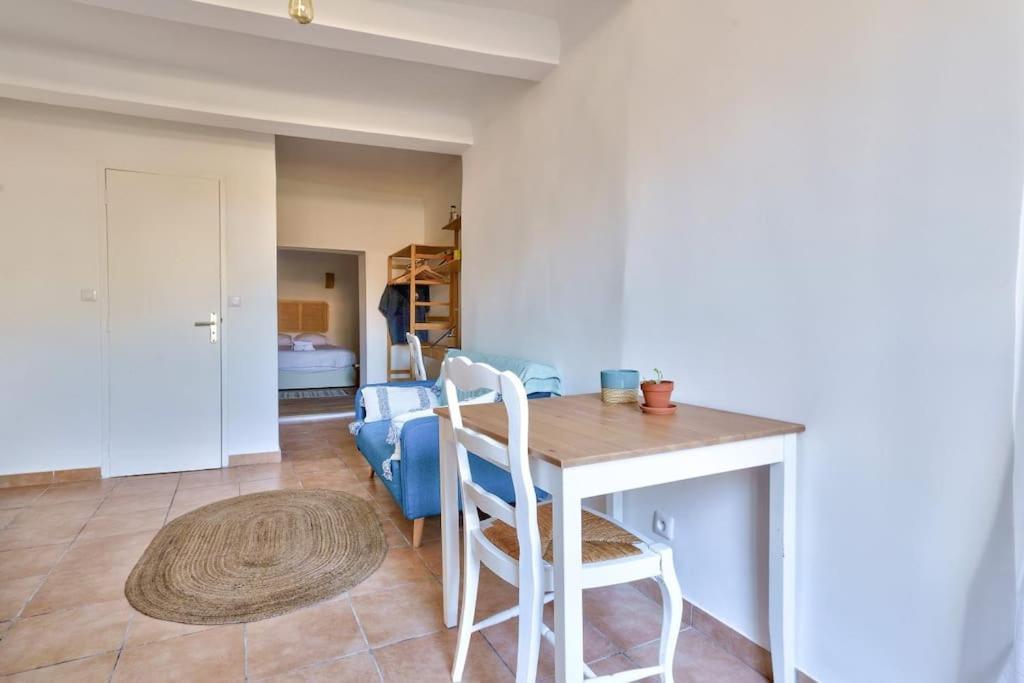 Cosy In The Heart Of Le Panier Apartment Marseilles