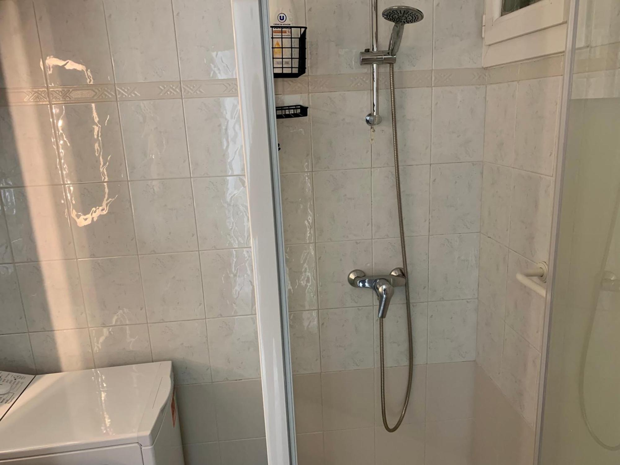 Apartment T3 + Parking Proche Stade Marseilles