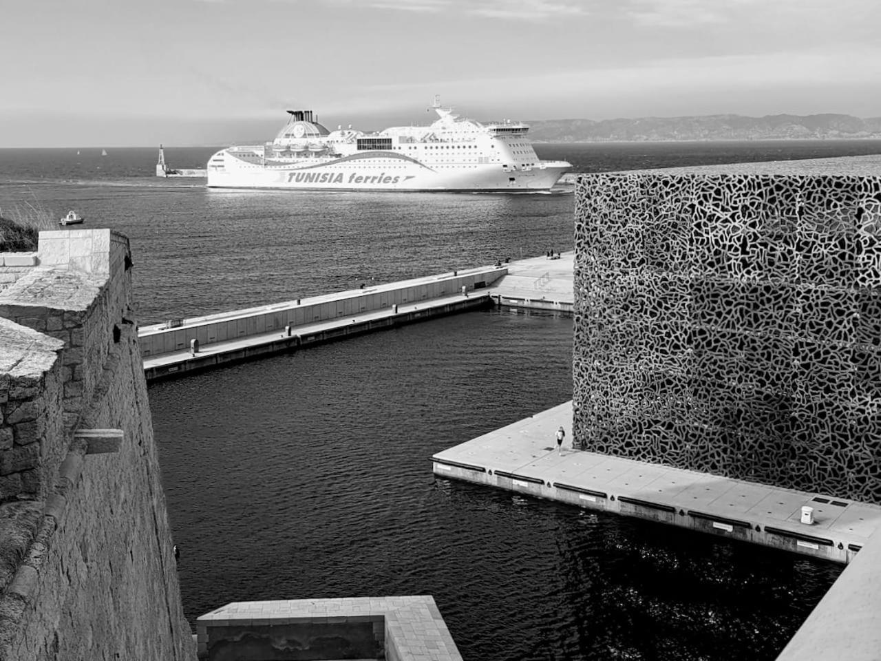 Vieux-port Vue Basilique Notre-dame Căn hộ Marseille