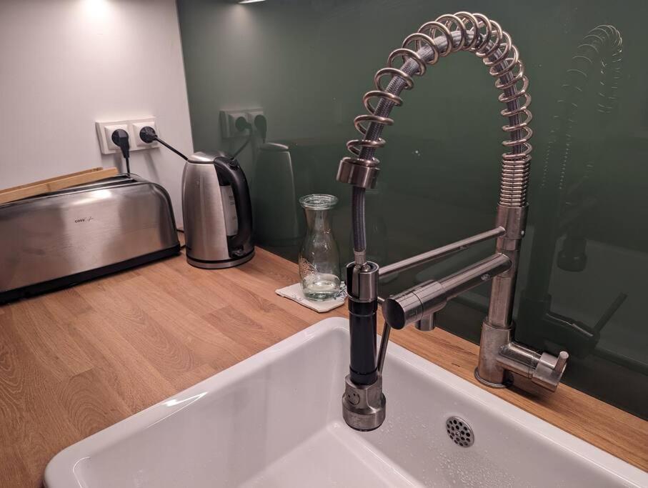 3 Nights Minimum, Renovated Entire Flat, Of Marseille, 4 People, 1first Floor Căn hộ