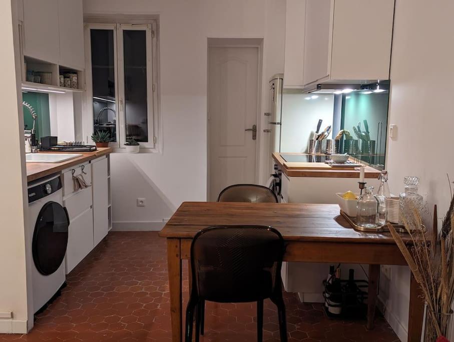 3 Nights Minimum, Renovated Entire Flat, Of Marseille, 4 People, 1first Floor Căn hộ *