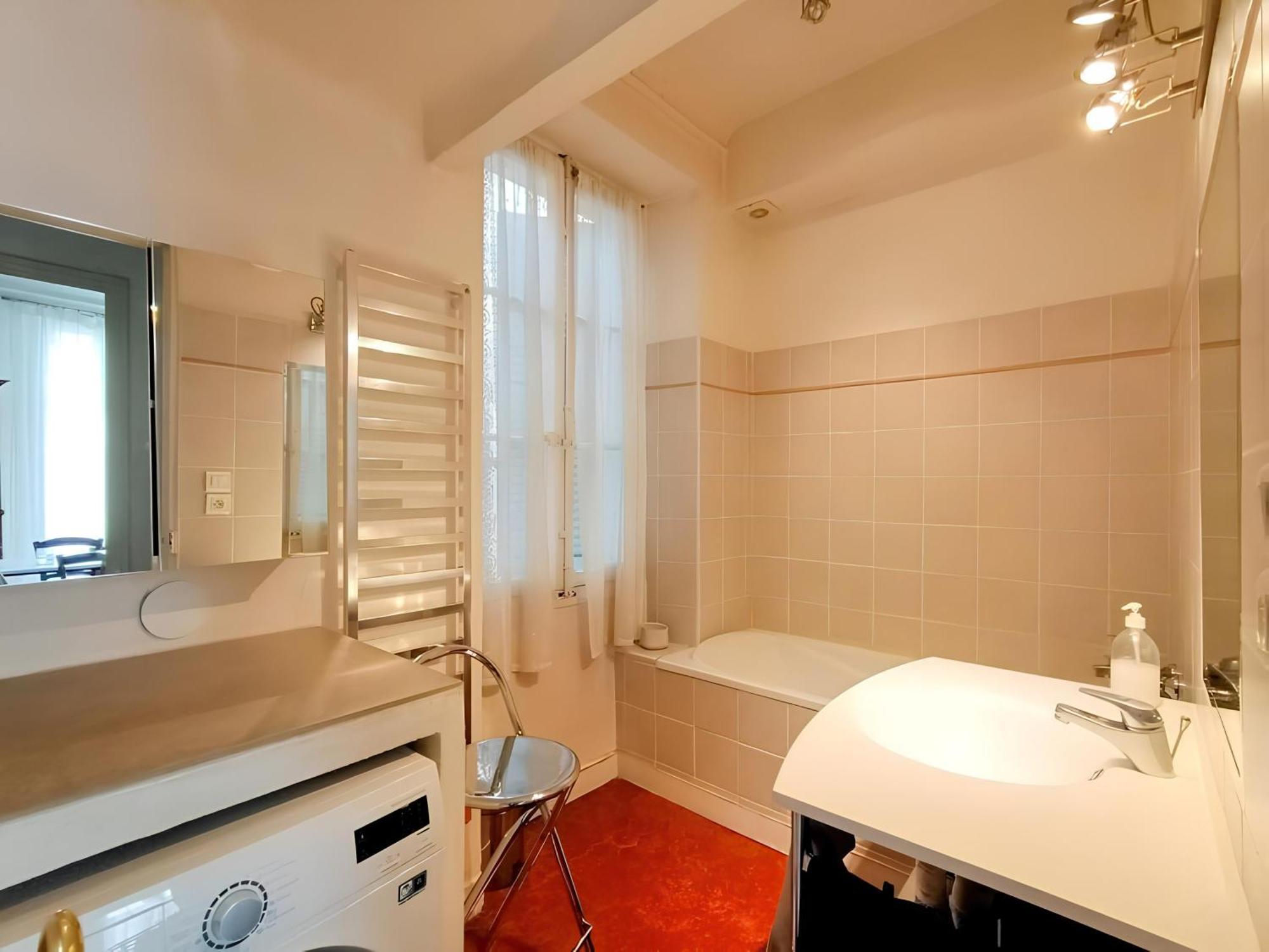 Le Toit De La Rue Sainte Apartment