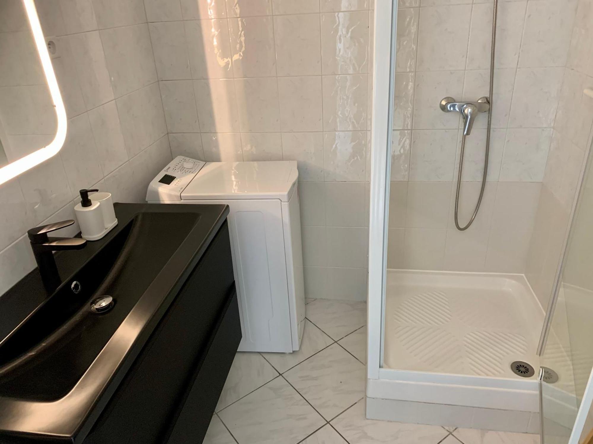 Apartment T3 + Parking Proche Stade *