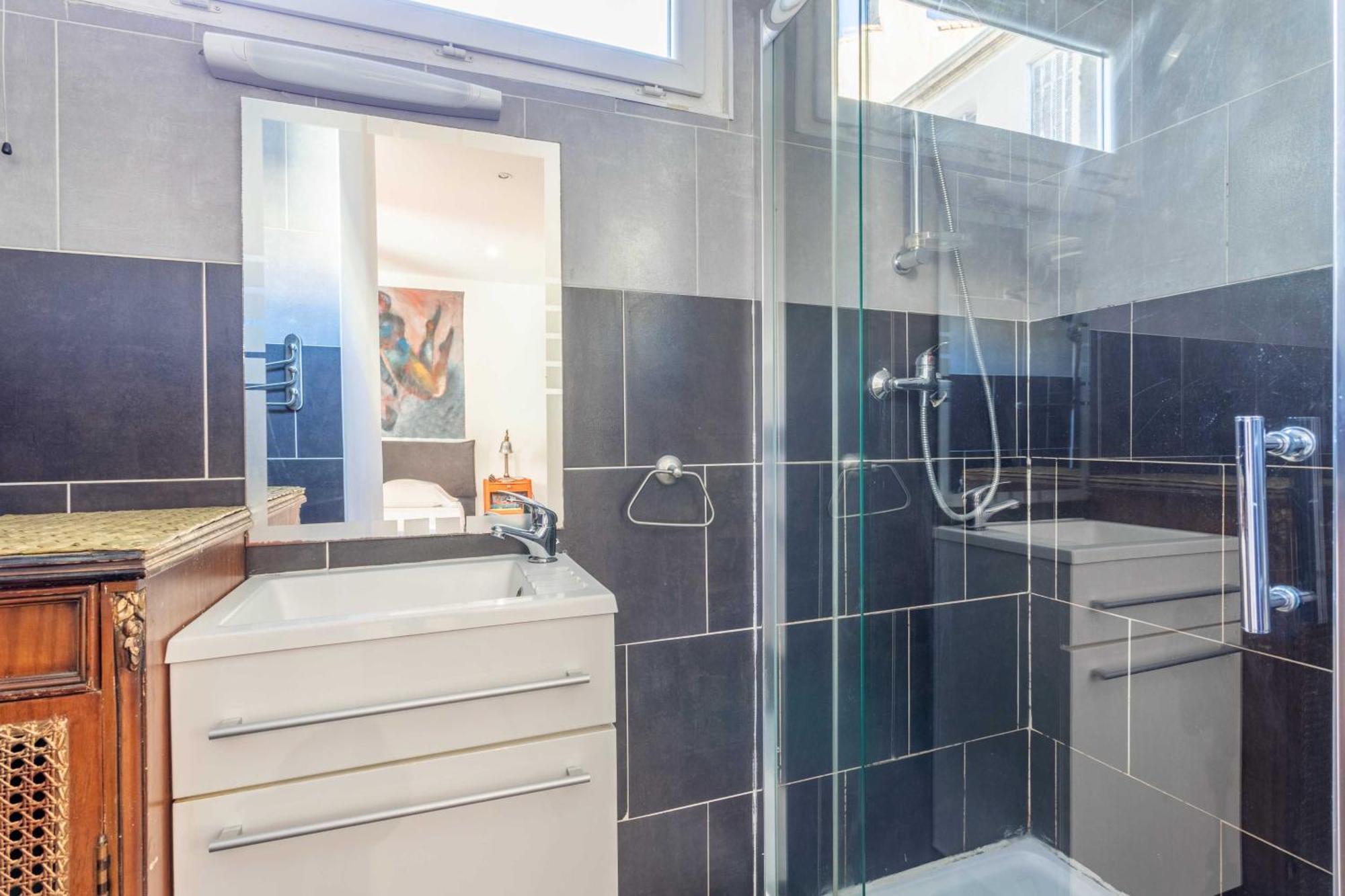 Cozy 1 Bedroom In La Plaine District Apartment