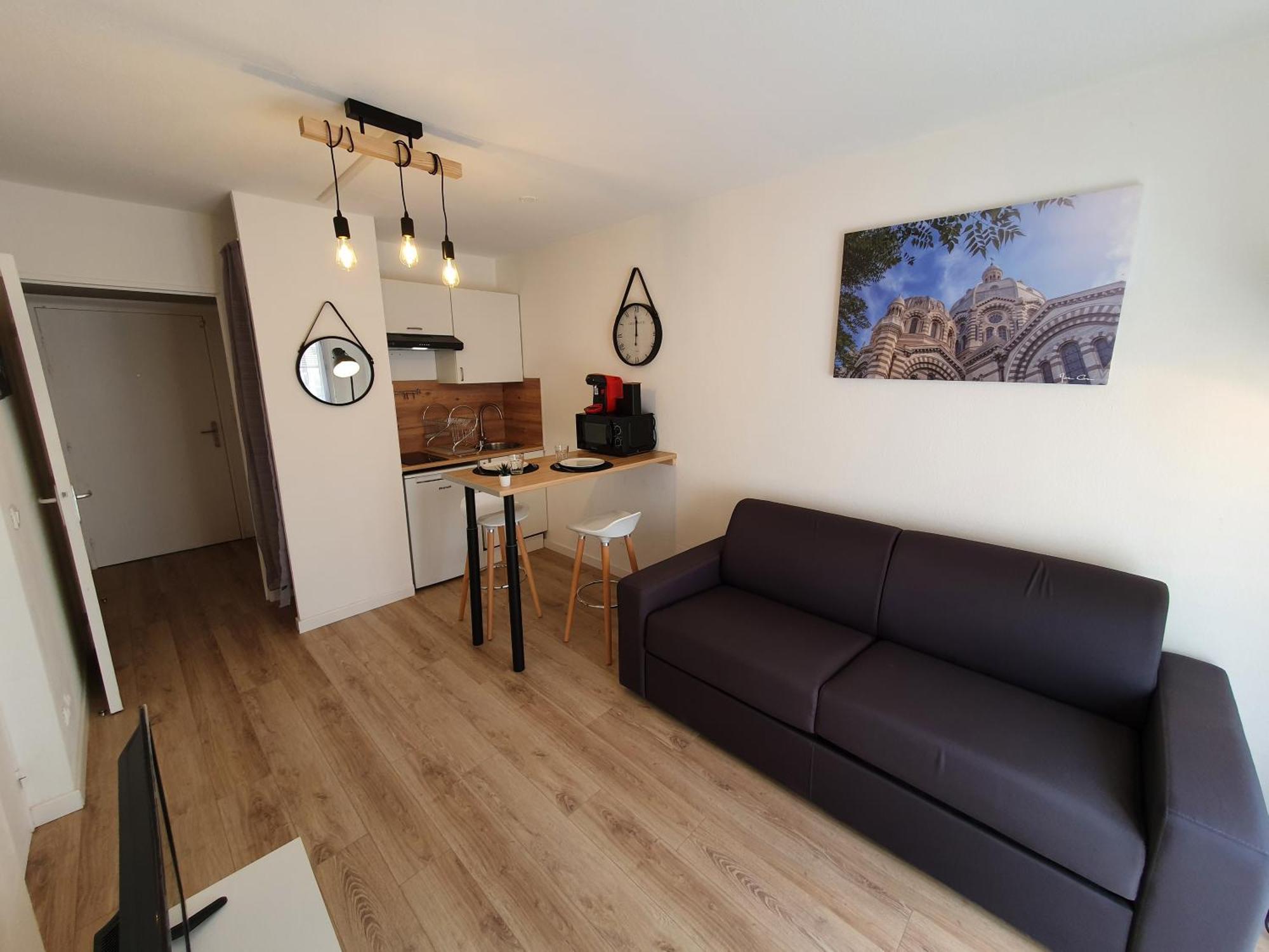 Apartment Tout Equipe A 6 Minutes De La Gare St Charles Marseille
