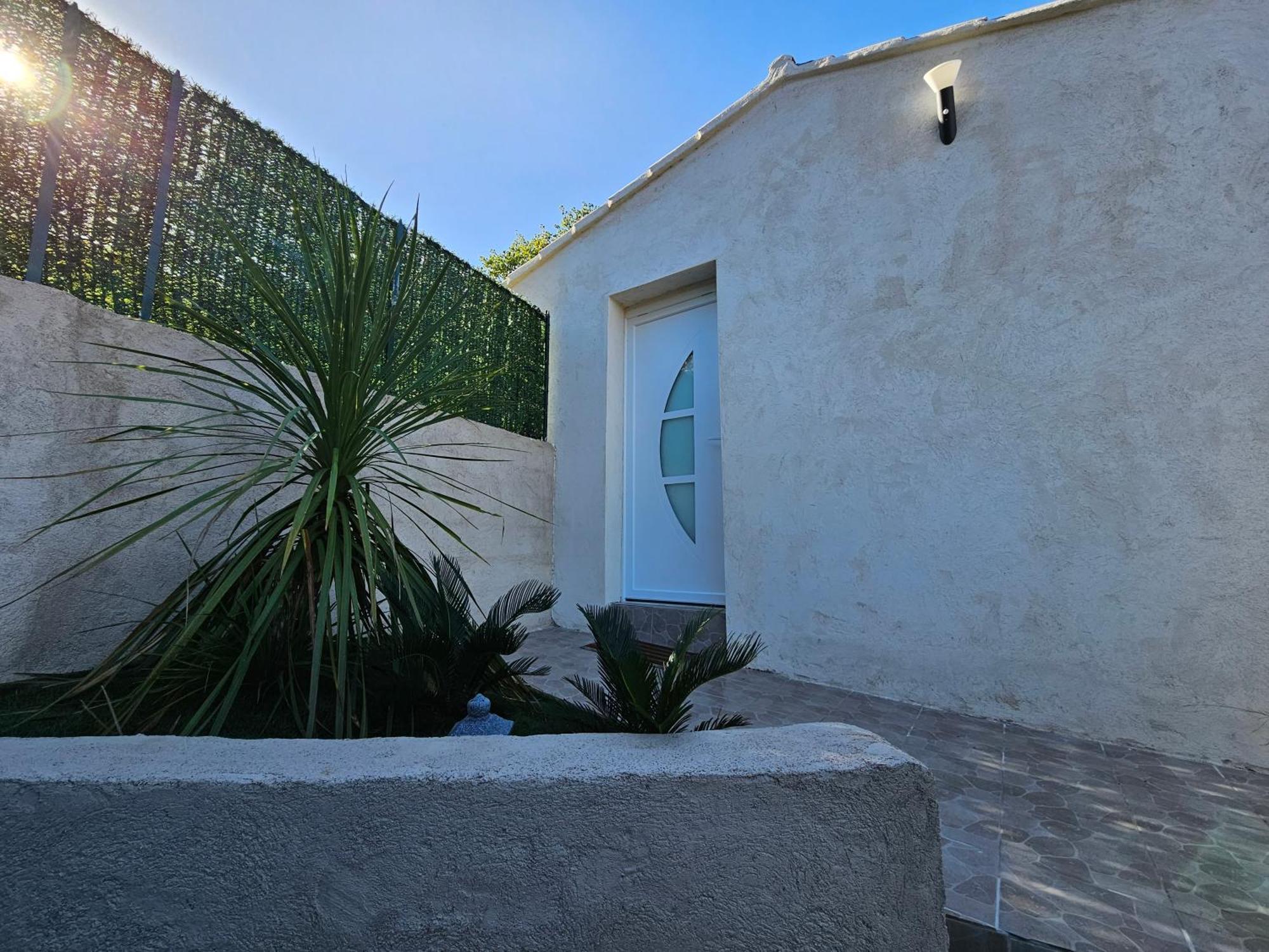 O Balinais Mini Avec Et Piscine Privative Bed & Breakfast *