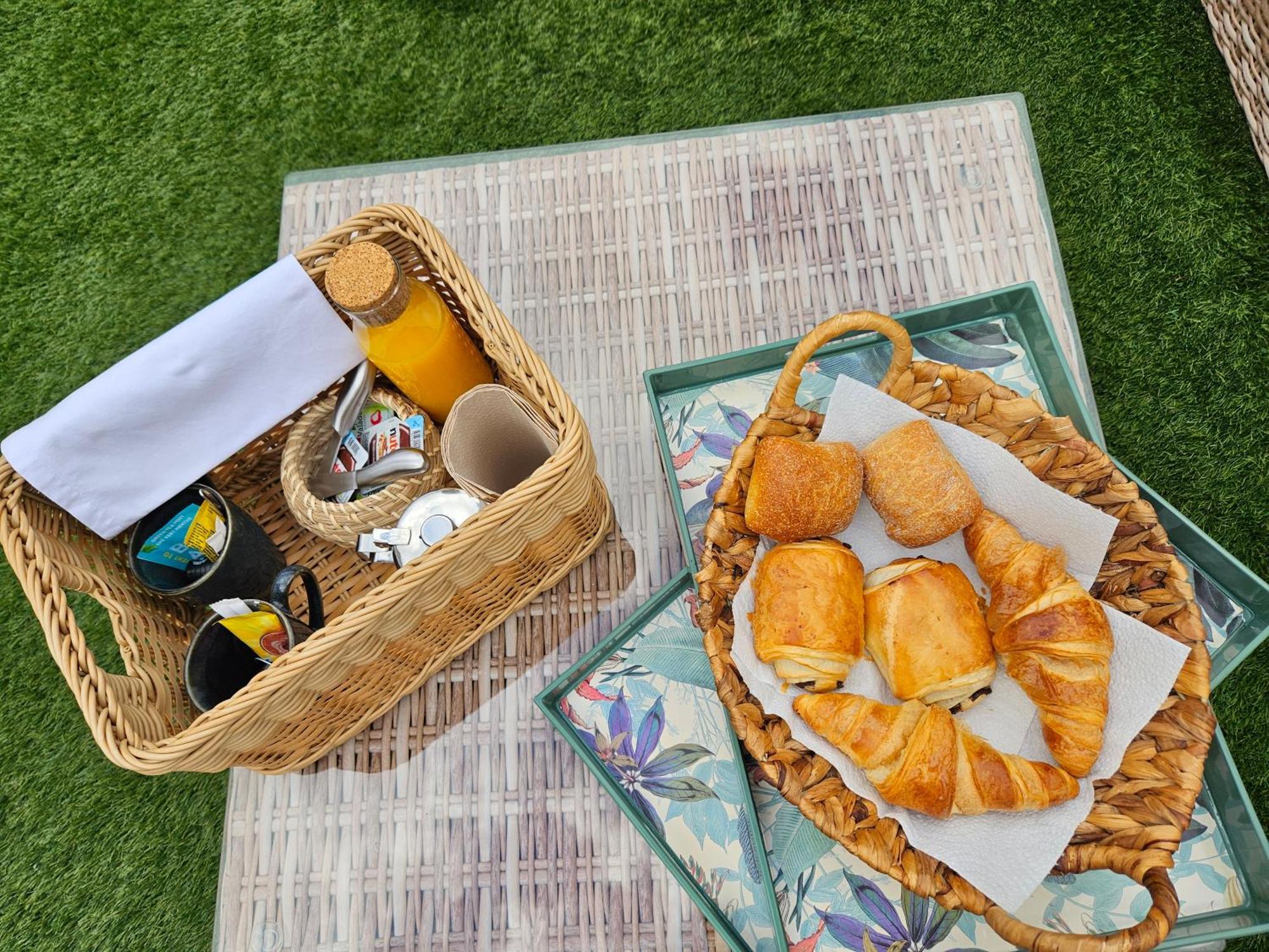 O Balinais Mini Avec Et Piscine Privative Bed & Breakfast