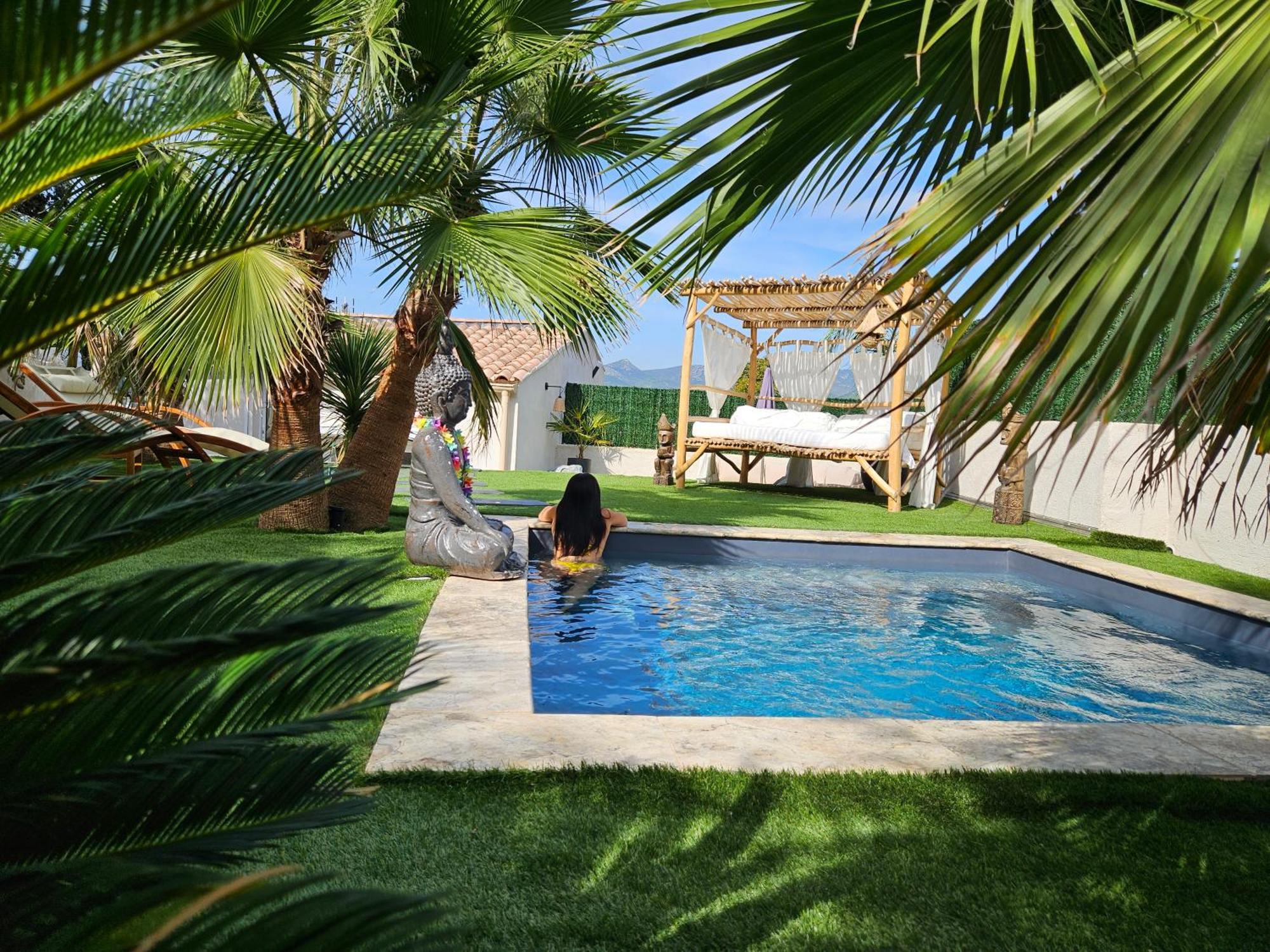 O Balinais Mini Avec Et Piscine Privative Bed & Breakfast *