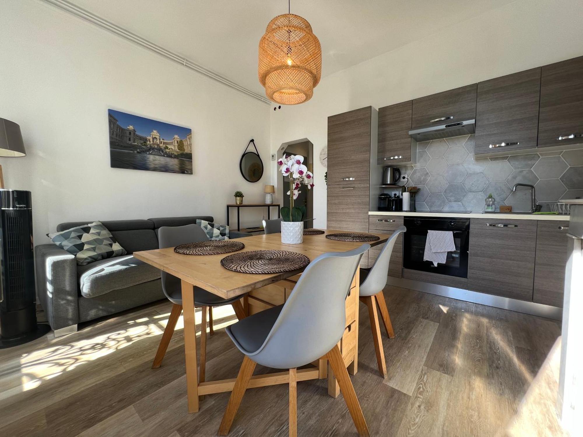 Splendide Joliette Parking Securisé Apartamento