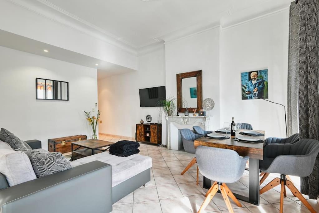 Spacieux Et Elegant A Chave Centre Căn hộ *