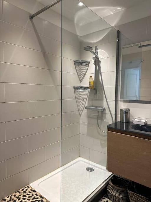 Le Breteuil - Superbe T2 - Plein Centre Apartment Marseille