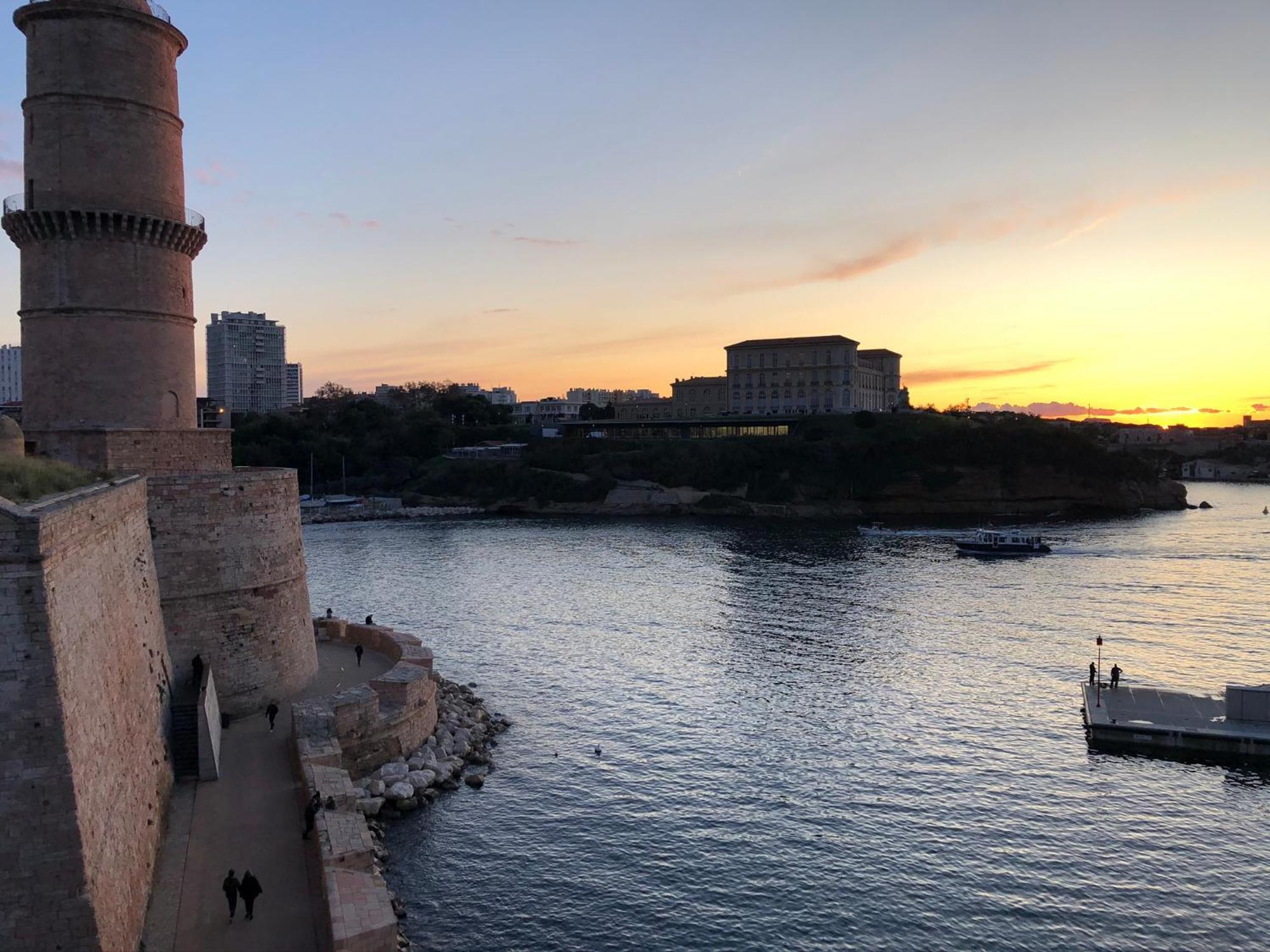 Apartment Proche Centre-ville Et Calme