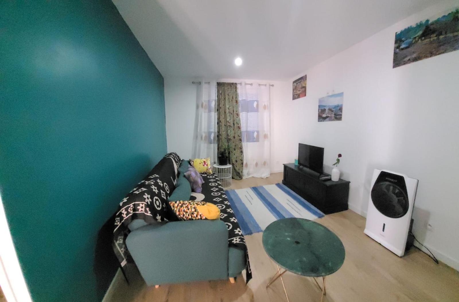 Charment T2 Quartier Createurs,metro Crs Julien. Apartment