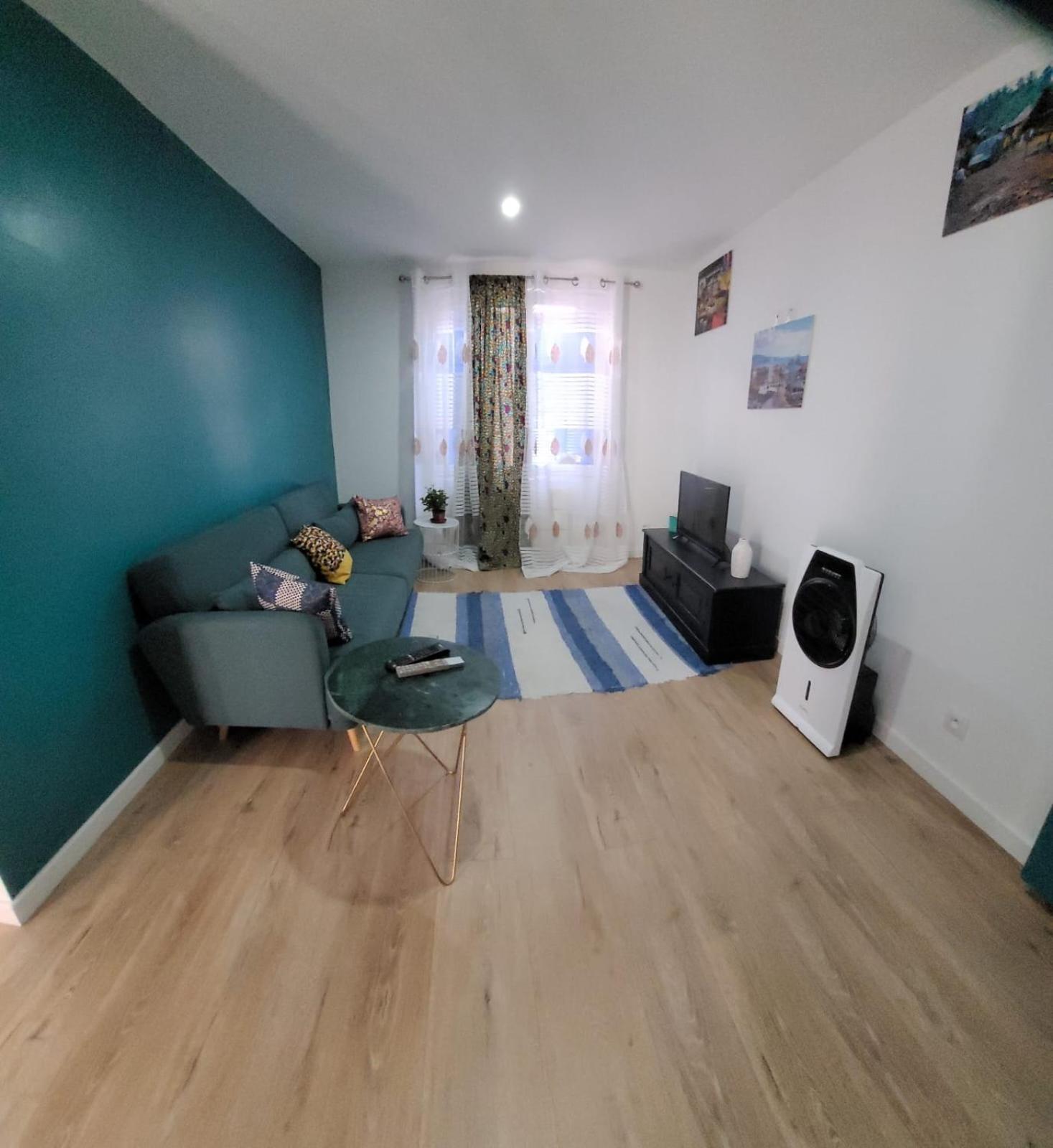 Apartment Charment T2 Quartier Createurs,metro Crs Julien. Marseille