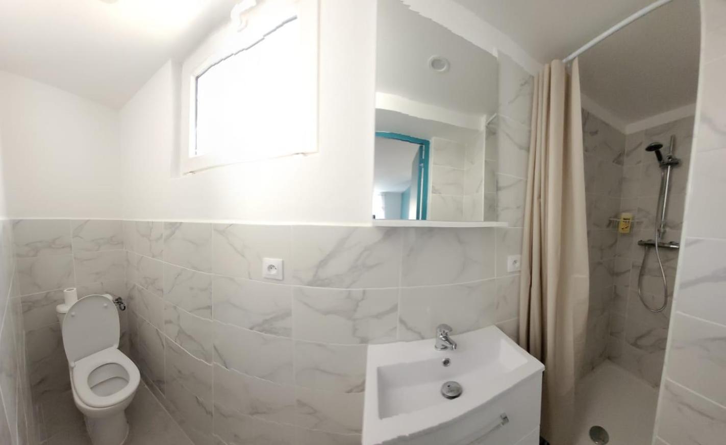 Apartment Charment T2 Quartier Createurs,metro Crs Julien. Marseille