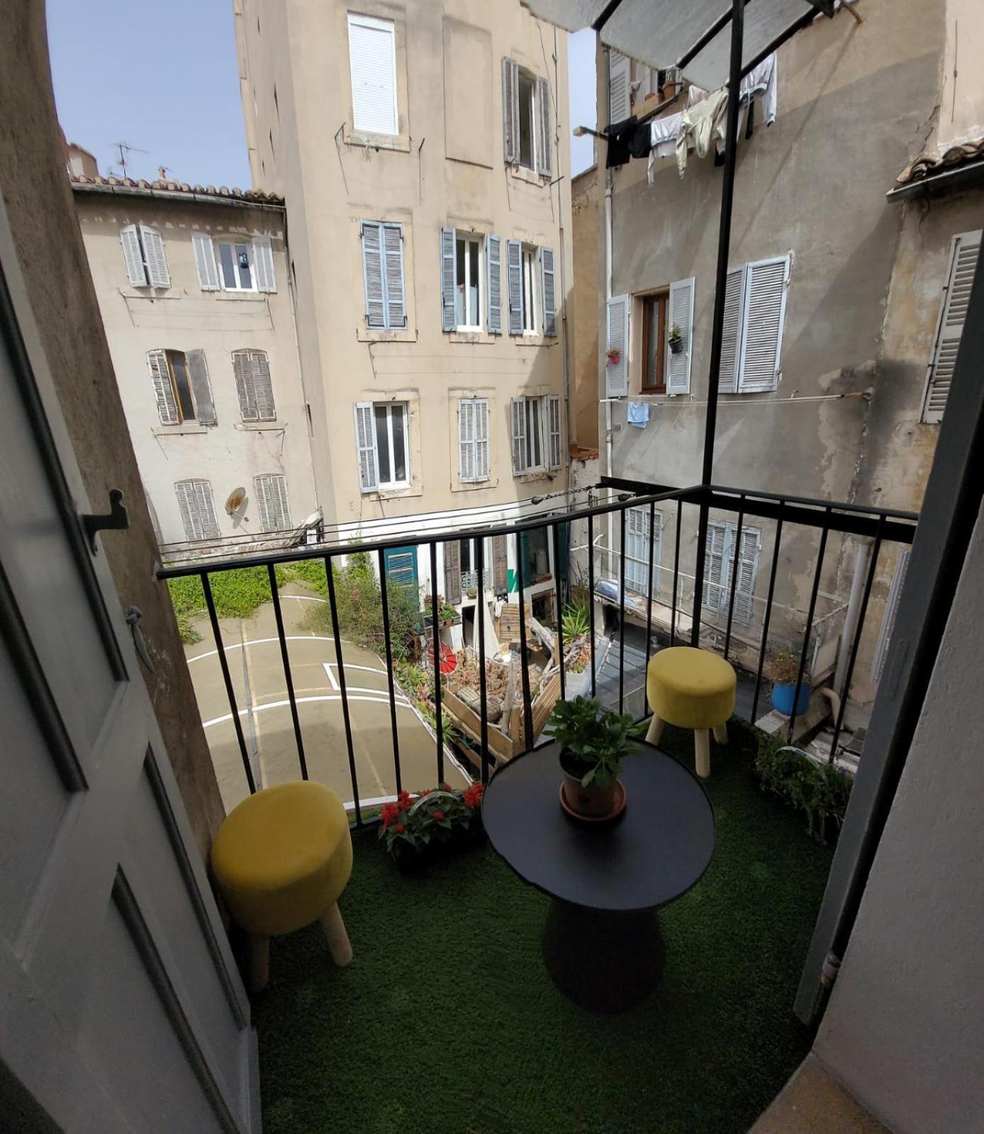 Apartment Charment T2 Quartier Createurs,metro Crs Julien. Marseille