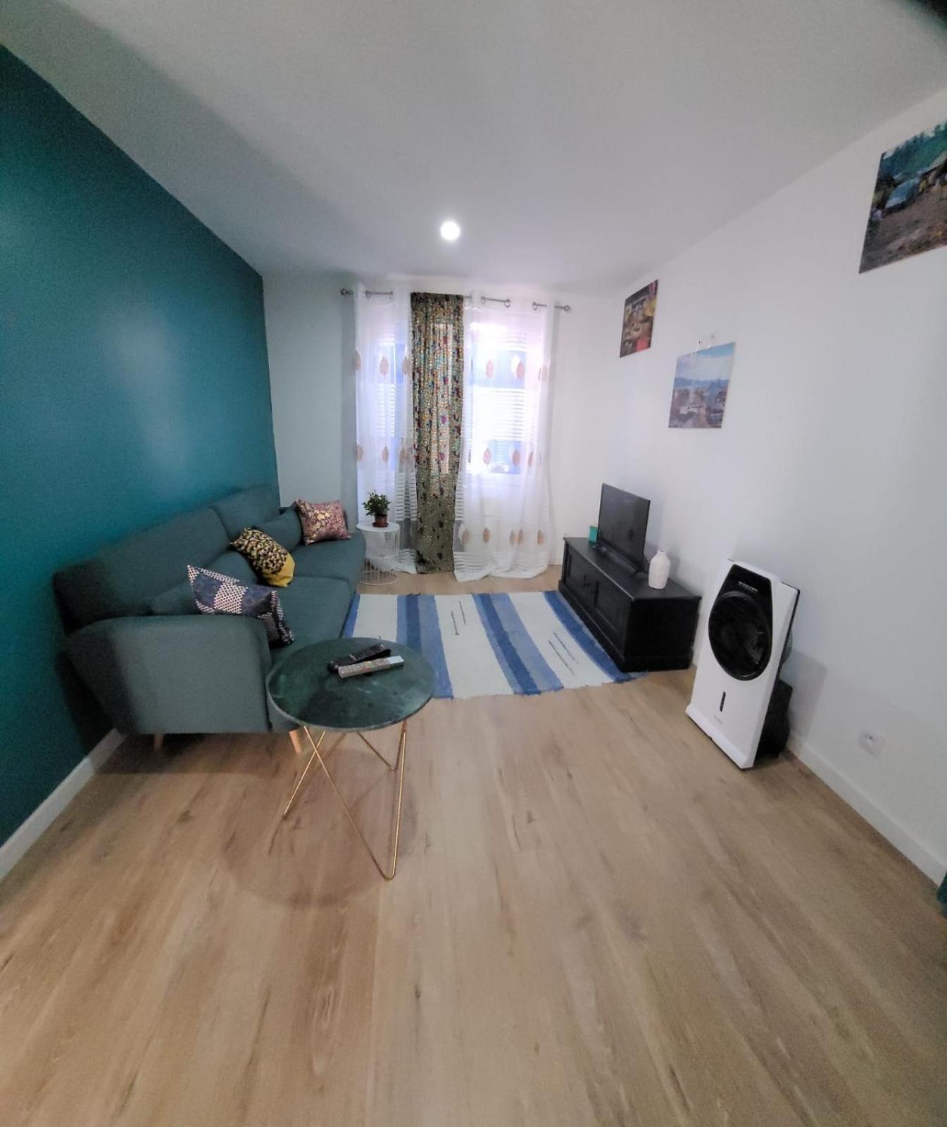Apartment Charment T2 Quartier Createurs,metro Crs Julien. Marseille
