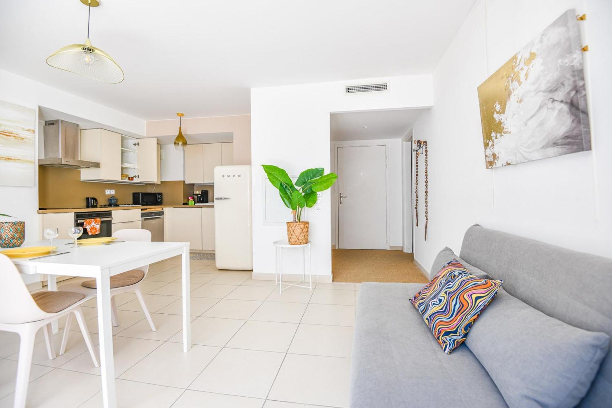 Le Dardanelles - Appart Avec Balcon Clim Parking Apartamento Marsella