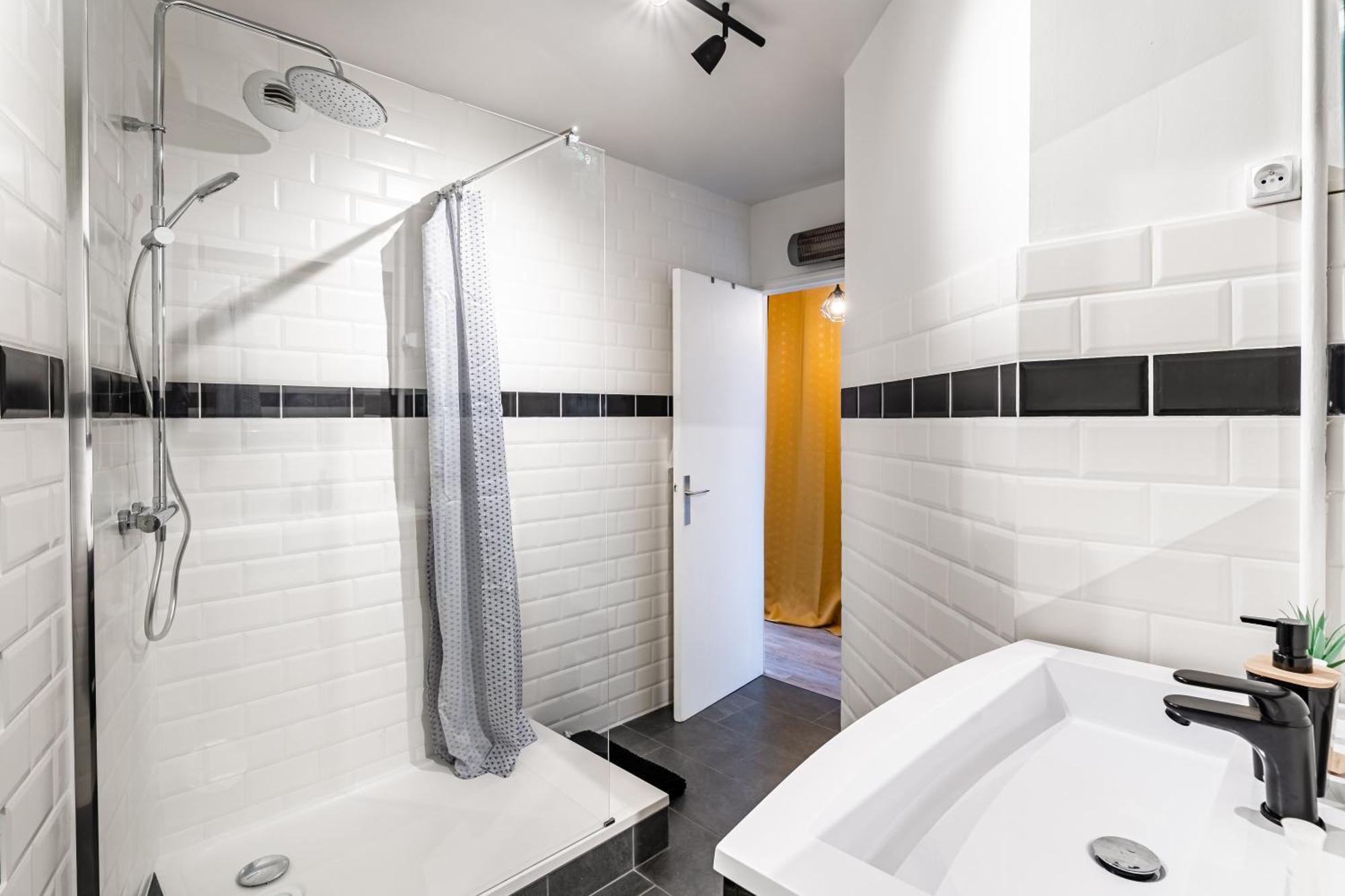 St Charles : Confortable+ Balcon Apartamento *