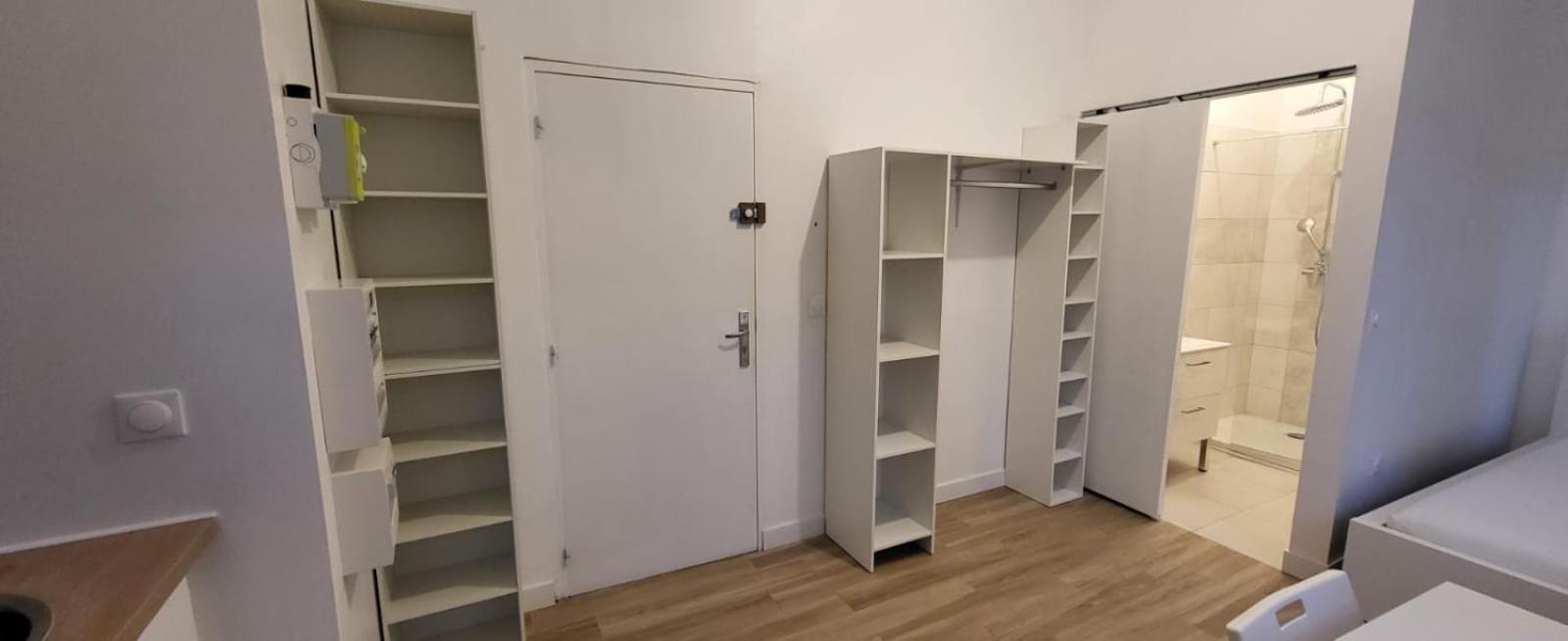 Joli Meuble Tres Calme 15mn Des Plages Et Wifi Gratuit Apartamento