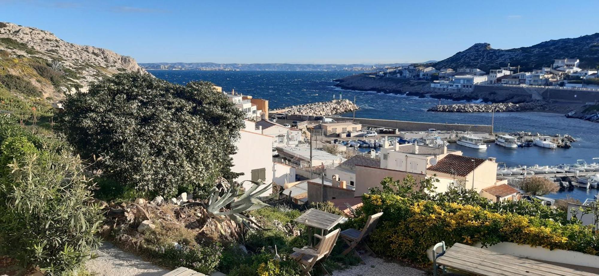 Cabanon Vue Et Calanques Les Goudes Marseilles