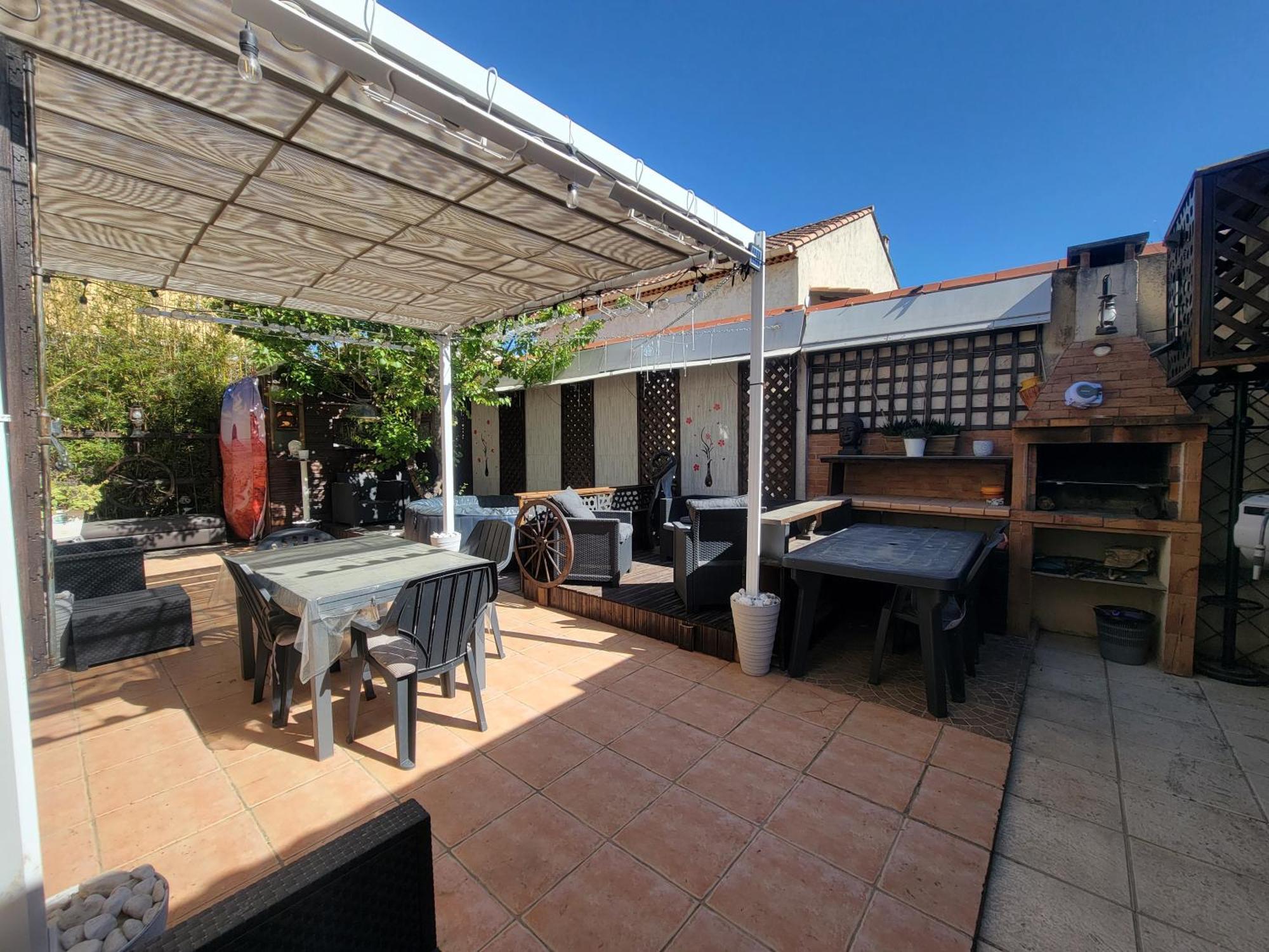 Apartment Jolie Dependance Avec Terrasse Privee Et Jacuzzi