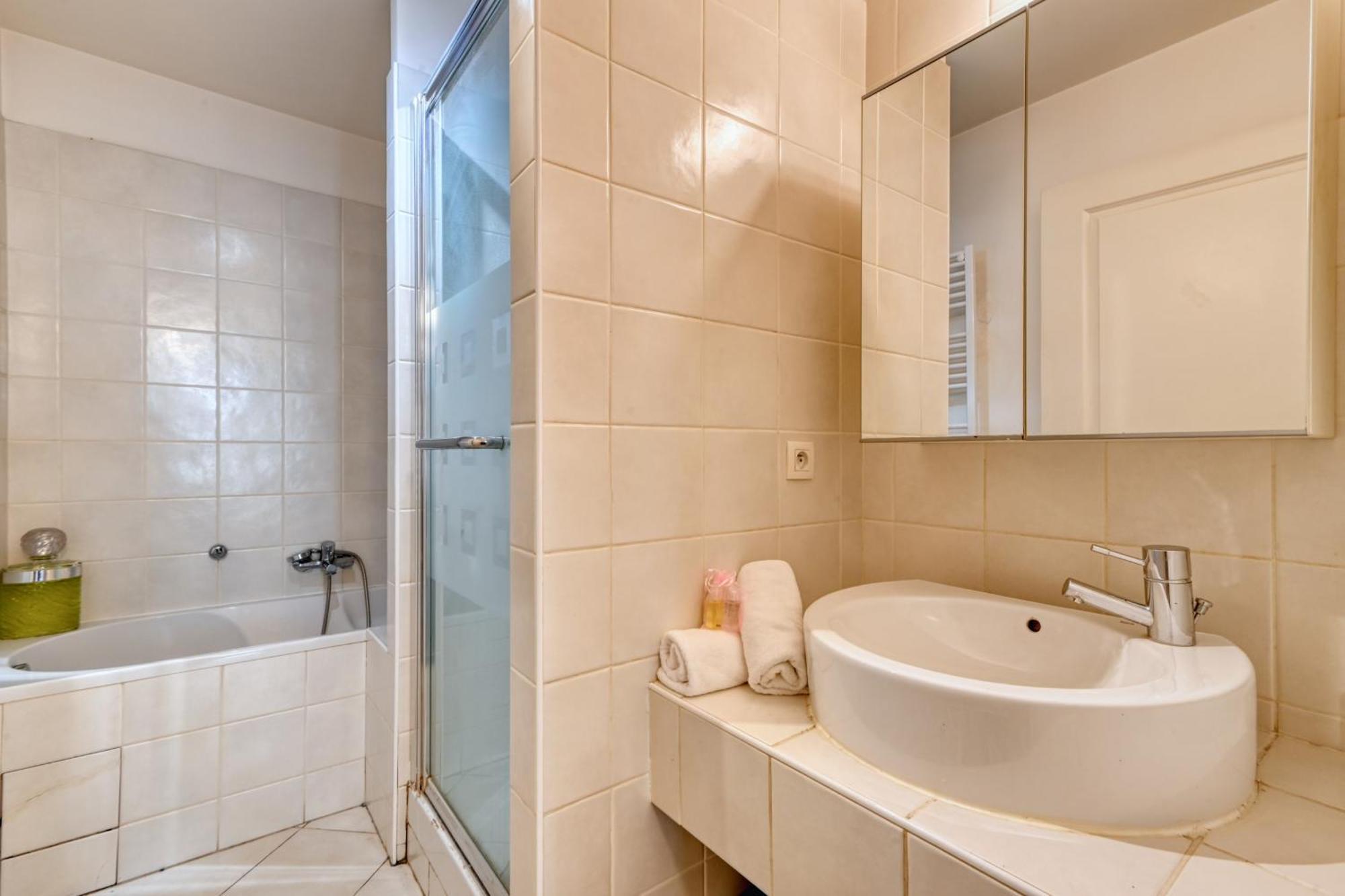 Apartment Fiocca Furnished Marseille