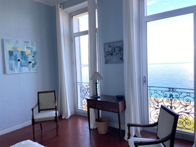Villa Valentine, Vue Panoramique Sur La Et Les Iles, Corniche Kennedy, Marseilles