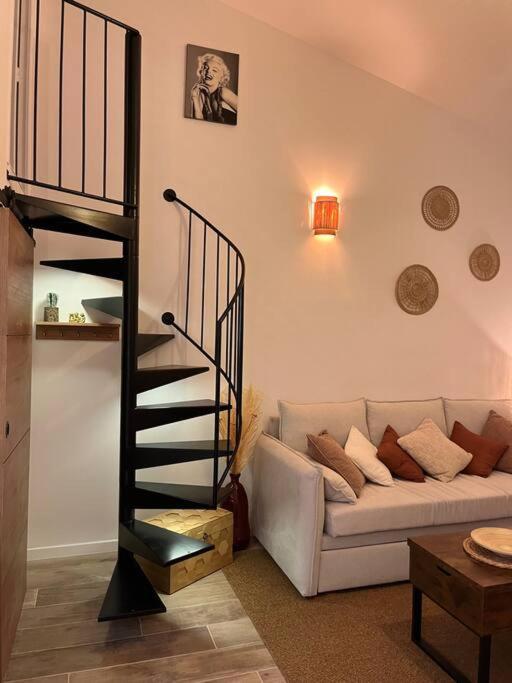 Duplex Chaleureux Et Elegant A Deux Pas De La Appartement
