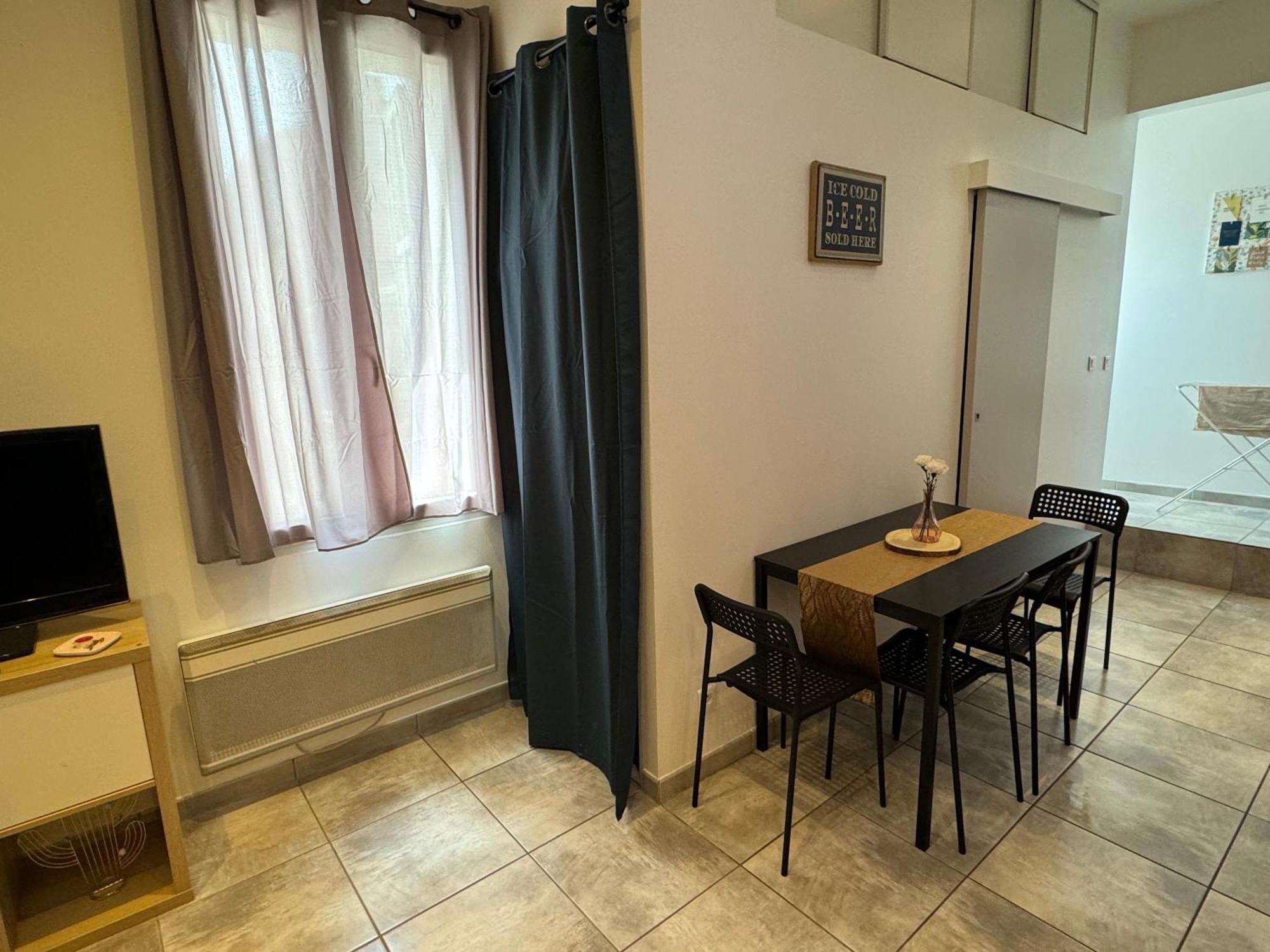 Apartment Studio A Louer Marseilles