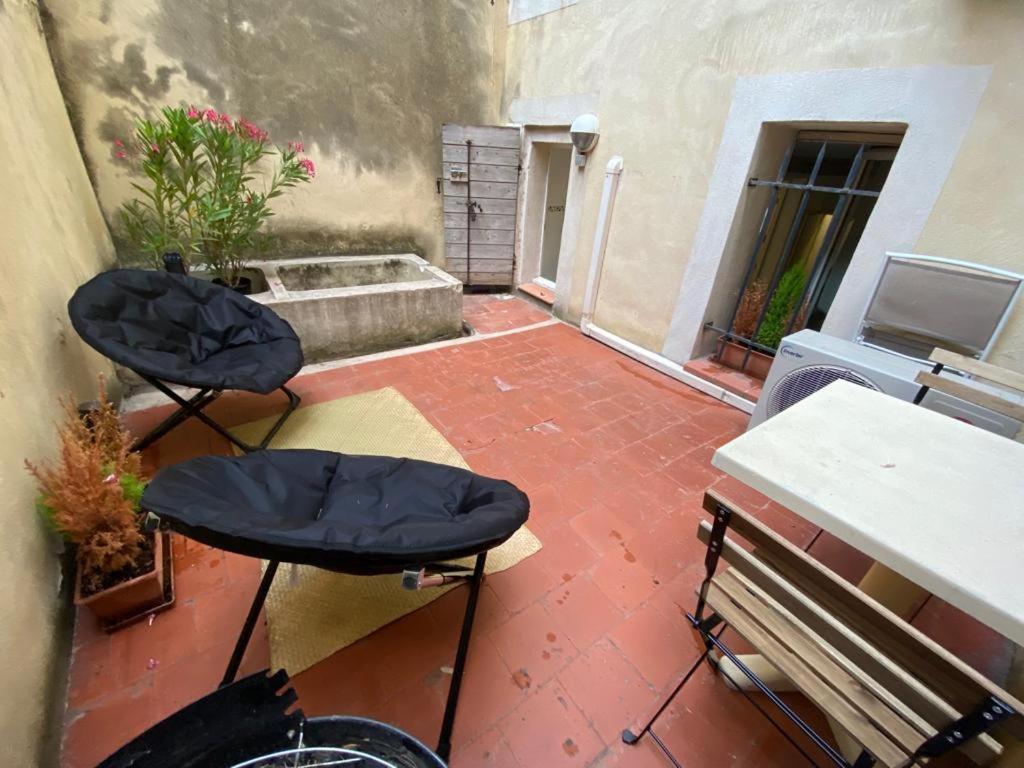 T2 Avec Cour Privee Au Coeur Du Panier- Vieux Port * Marseilles