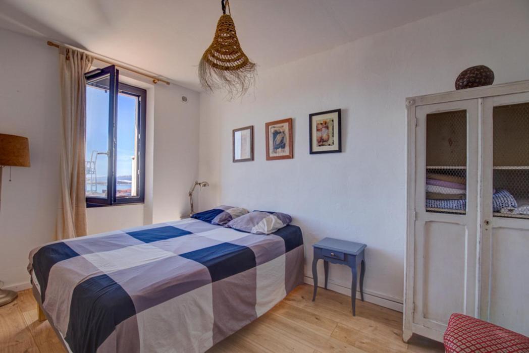 Maison Vue Mer, Marseille. Holiday home