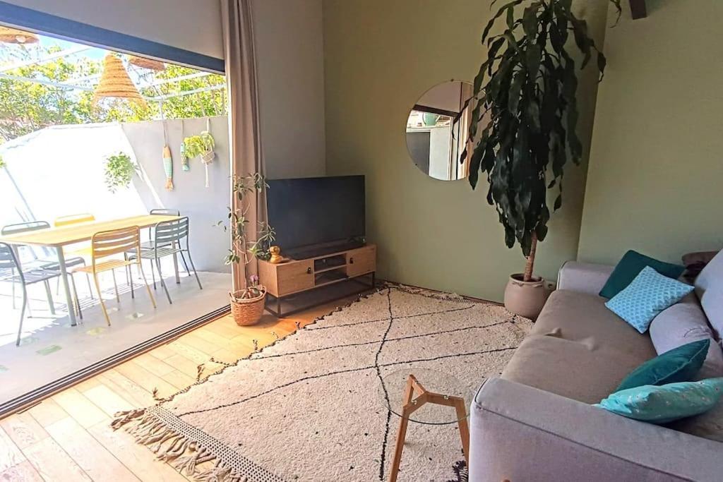 Duplex Atypique Avec Terrasse *