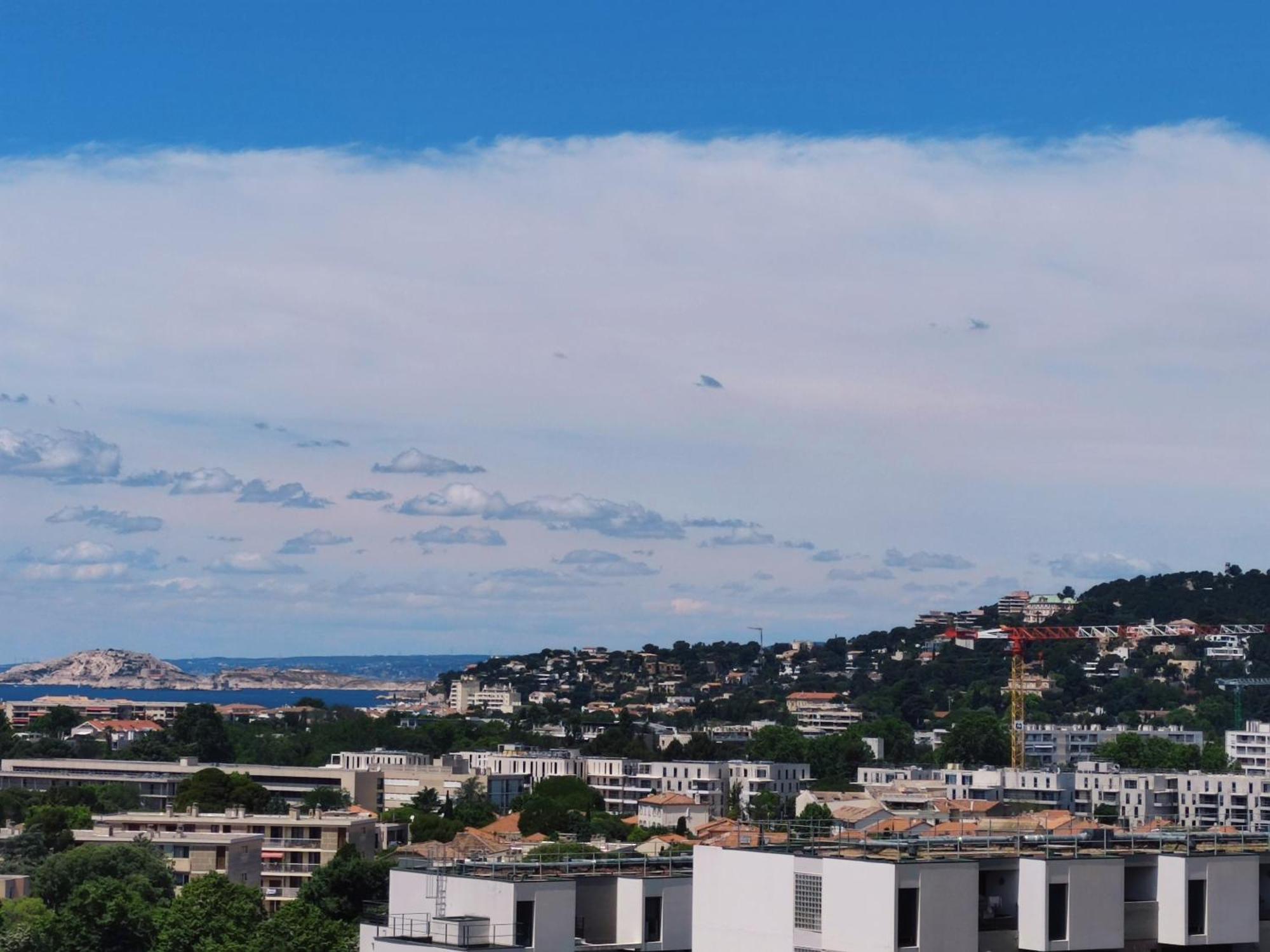 Grand Au Calme , Proche Et Stade Velodrome Appartement Marseilles