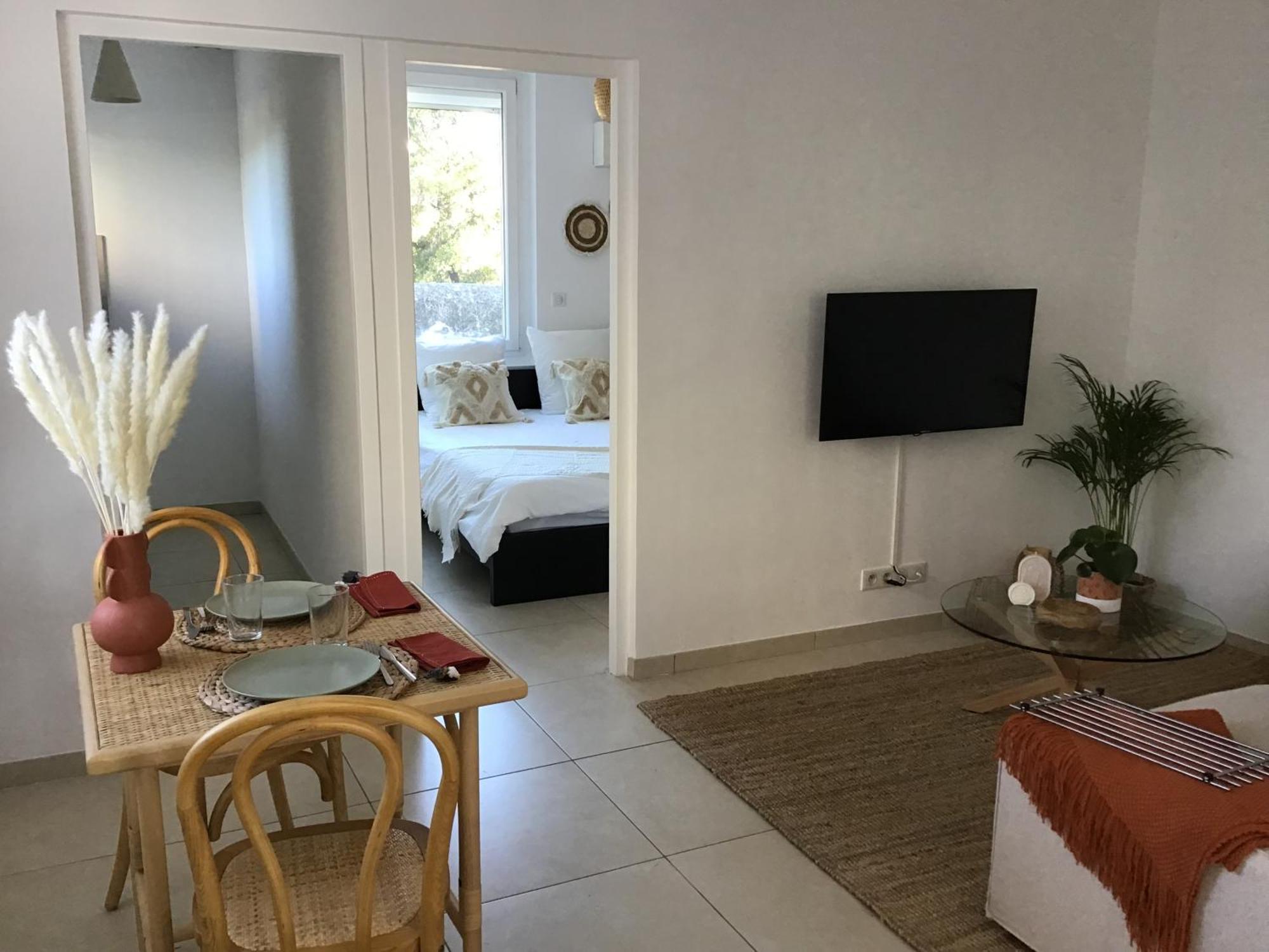 Ste Marguerite Elegant T2 Avec Terrasse Homestay *