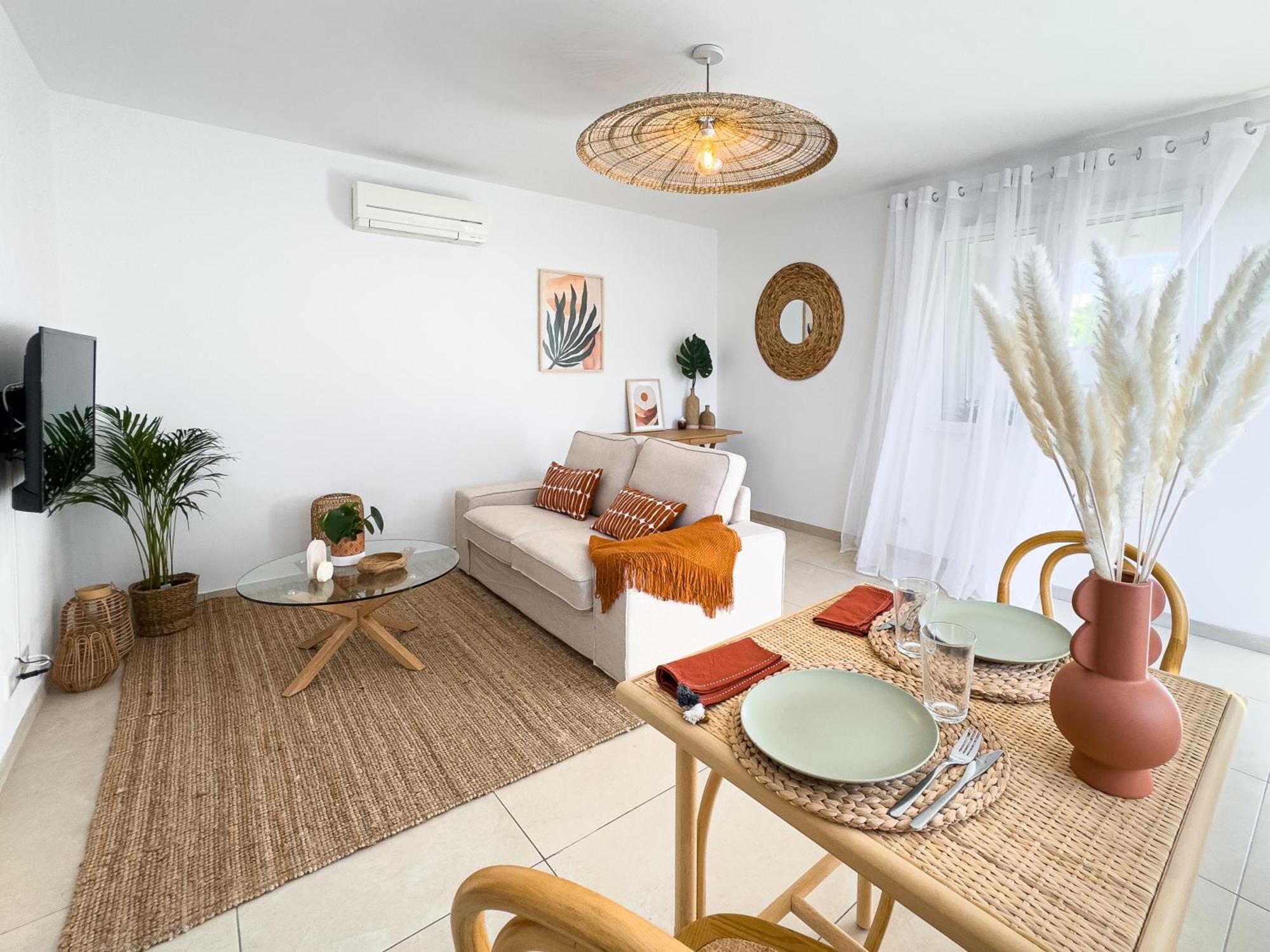 Homestay Ste Marguerite Elegant T2 Avec Terrasse