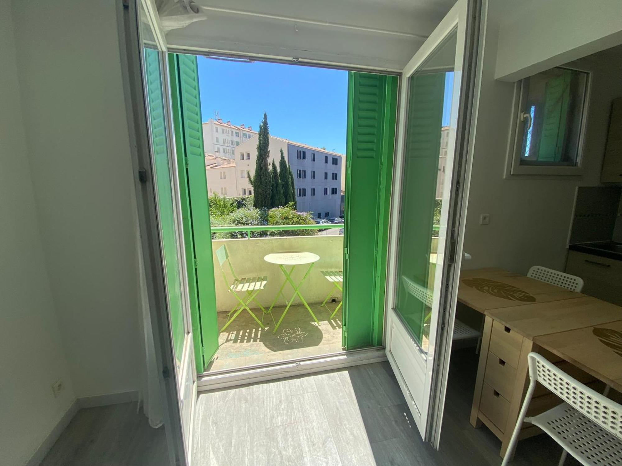 Bienvenus ! Jaune Marseilles