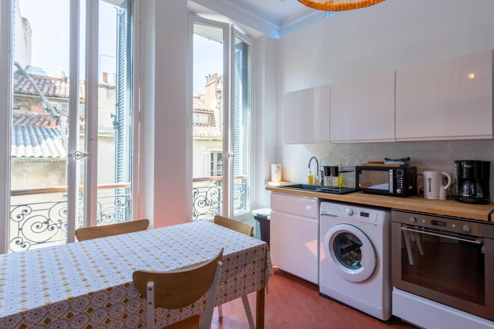 Apartment T4 Cours Julien Proche Vieux-port - Parking Gratuit