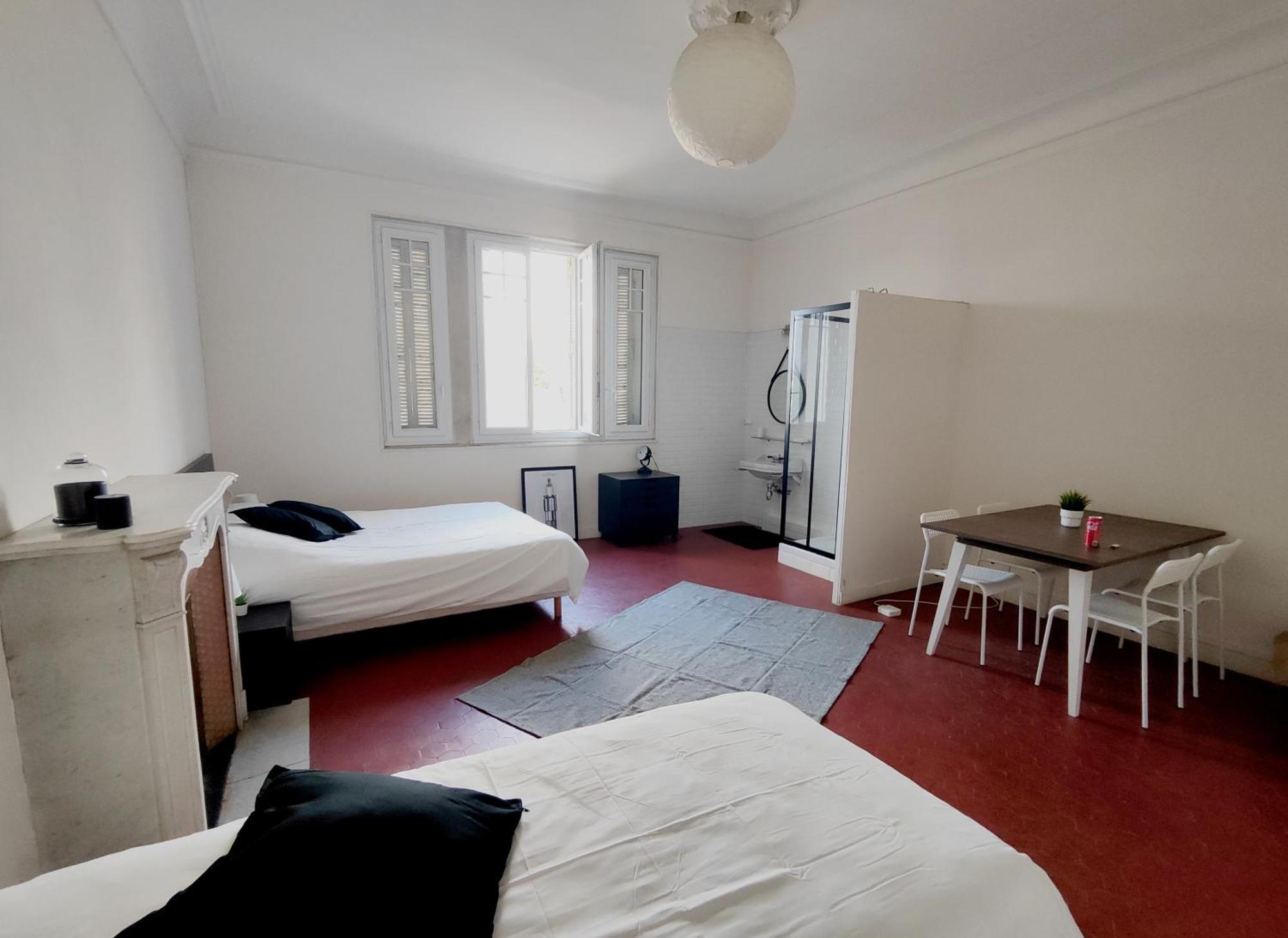 Chez Marcel Guest house *