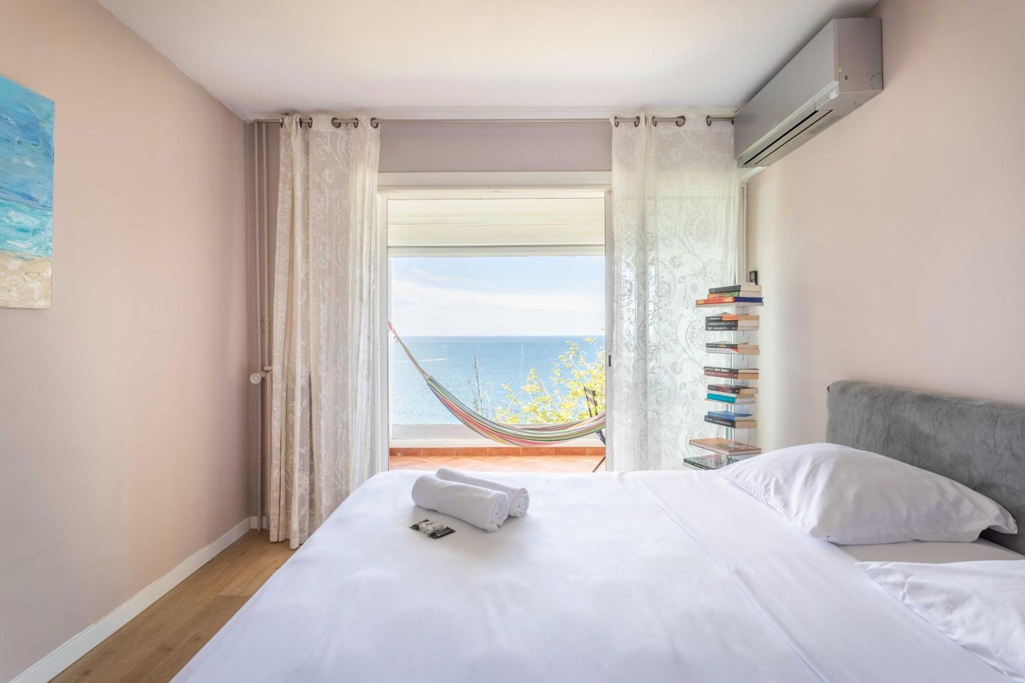 Exceptional With Ac And Sea View Marseille